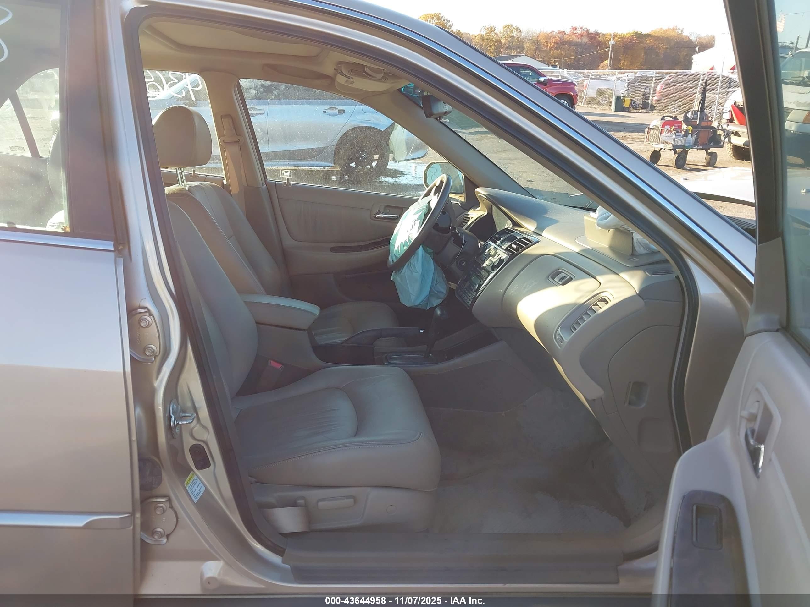 HONDA ACCORD image 5