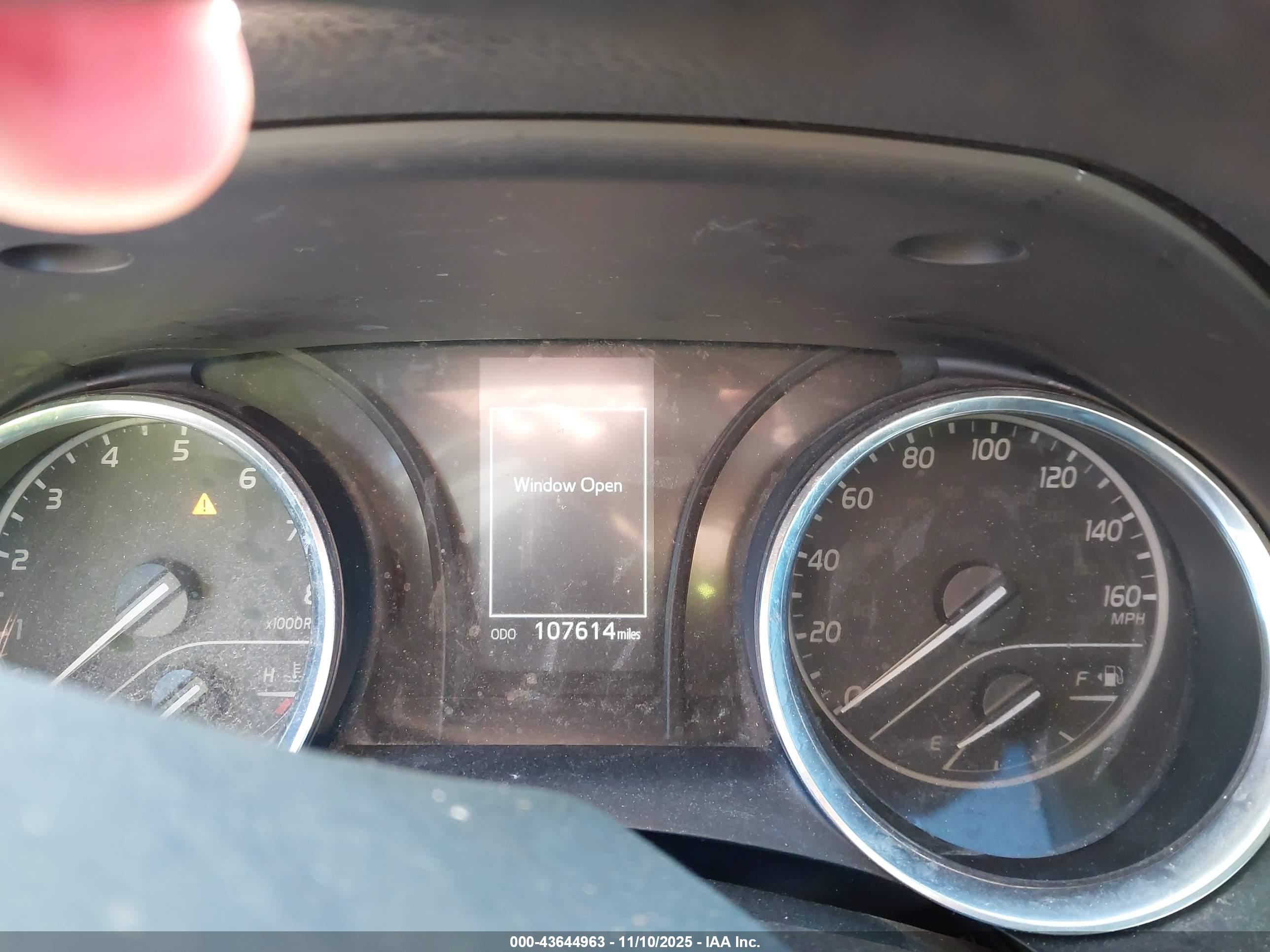 TOYOTA CAMRY image 7