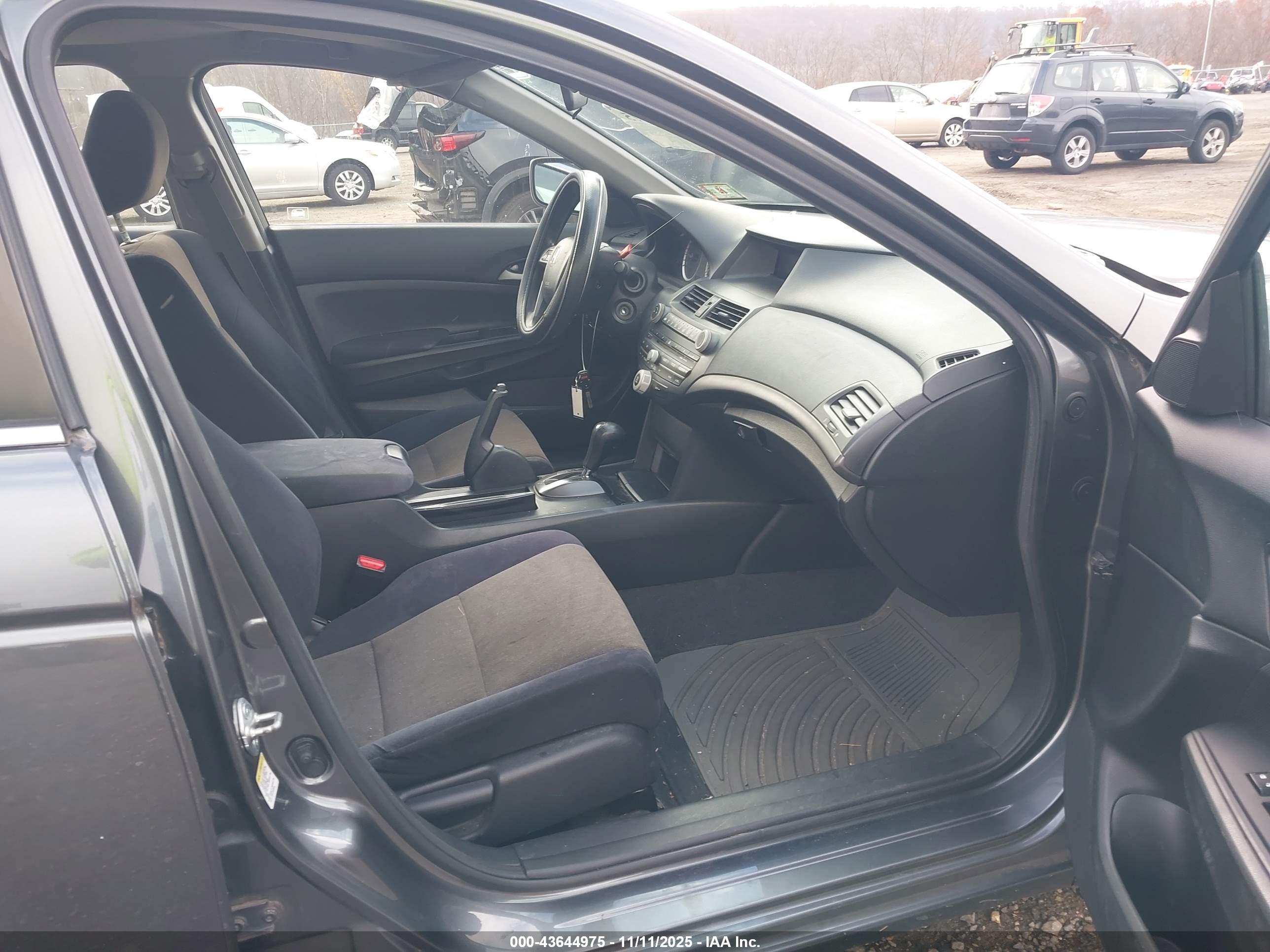 HONDA ACCORD image 5