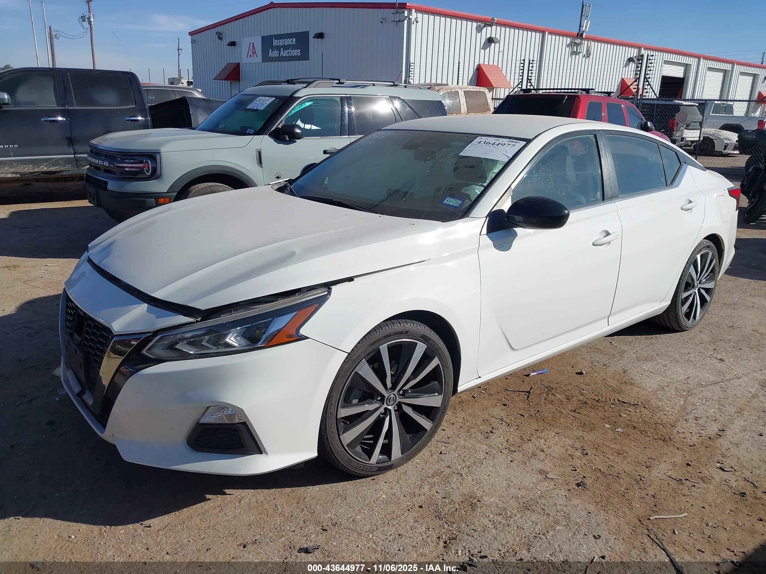 NISSAN ALTIMA image 2
