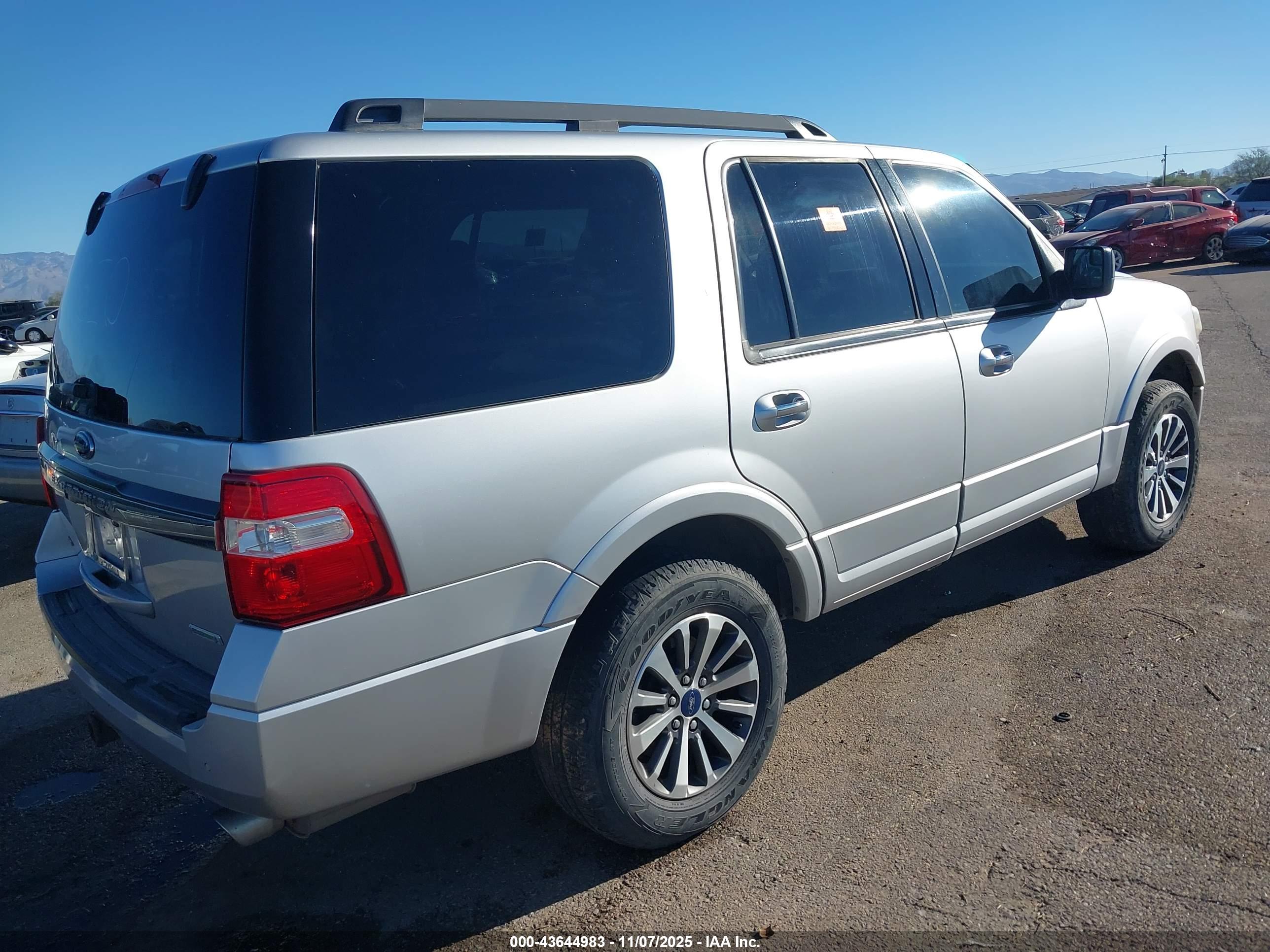 FORD EXPEDITION image 4