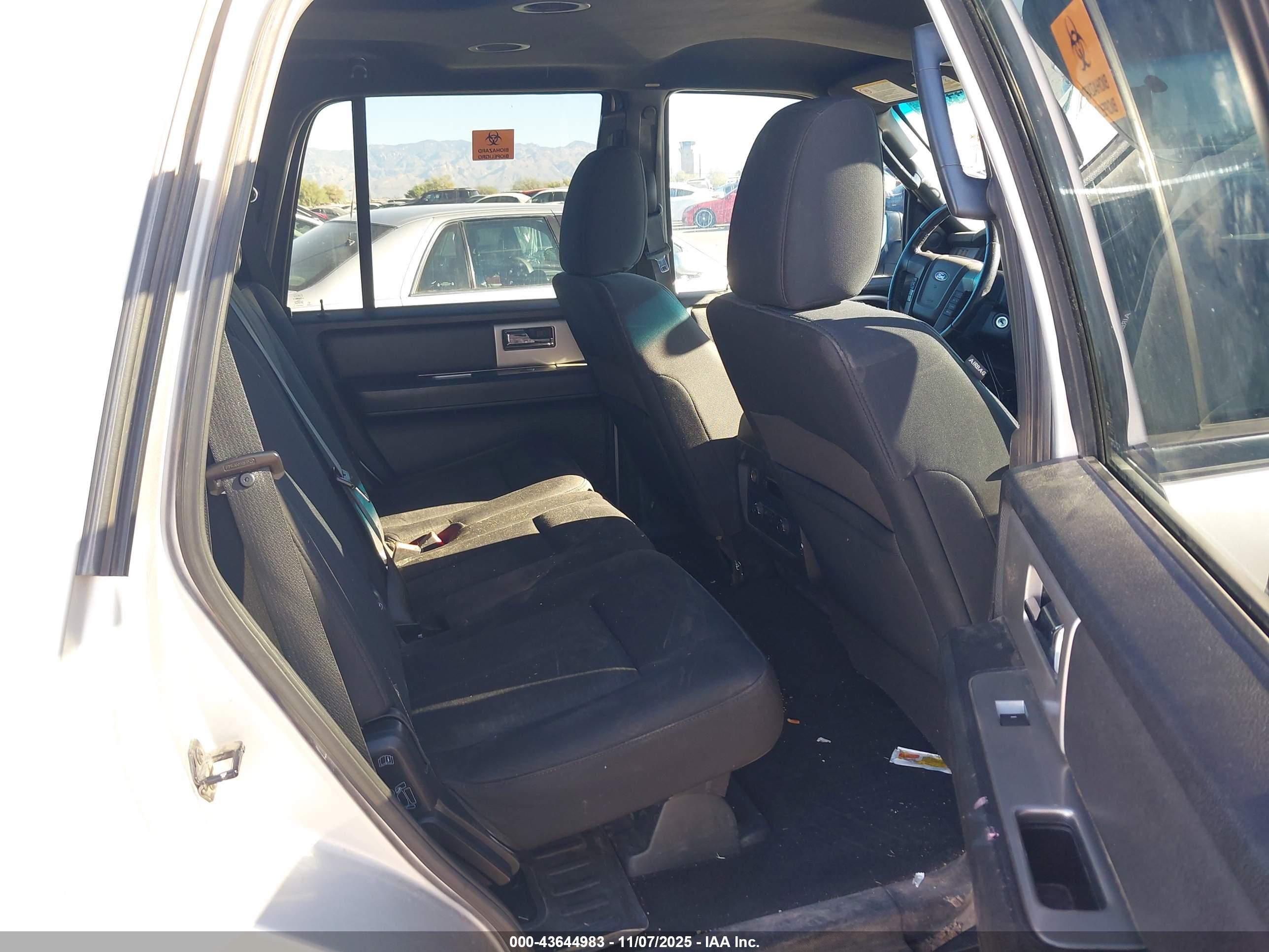 FORD EXPEDITION image 8