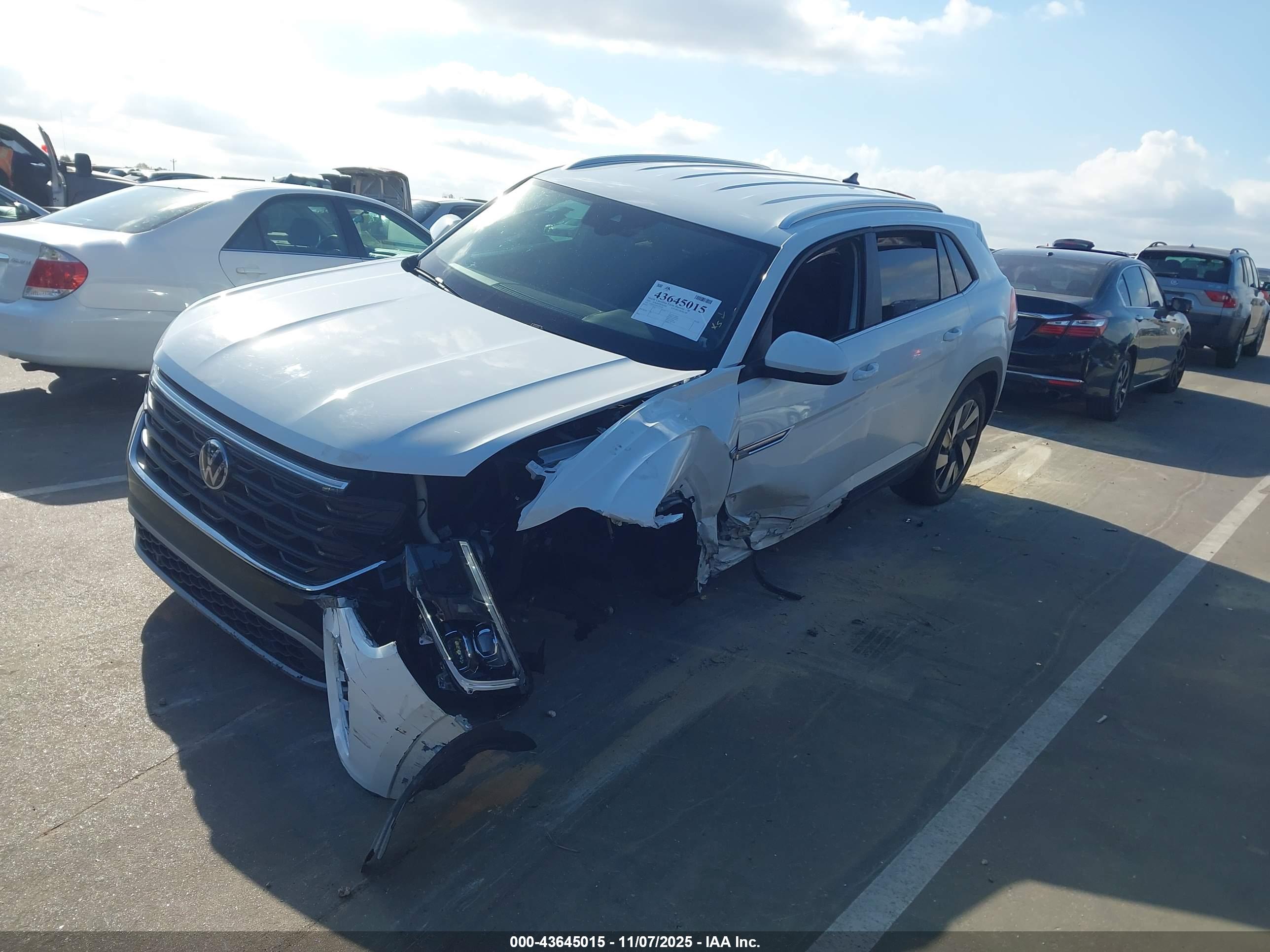 VOLKSWAGEN ATLAS image 2