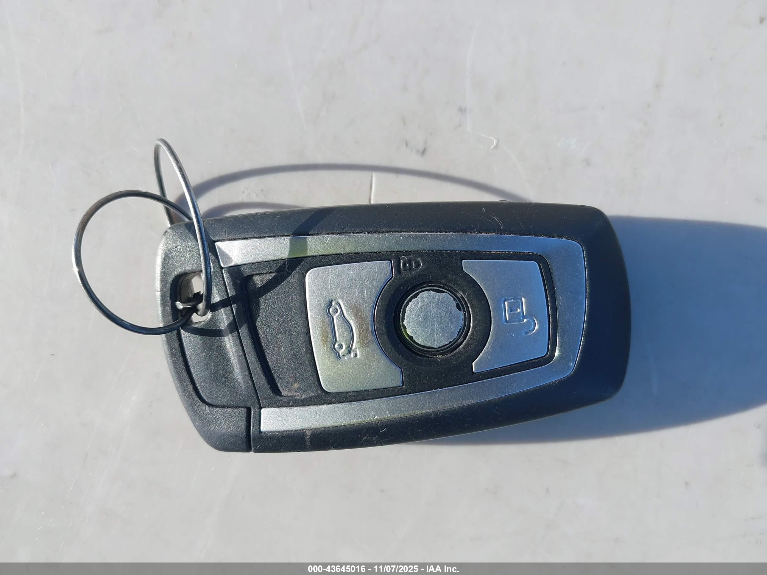 BMW 328I image 11