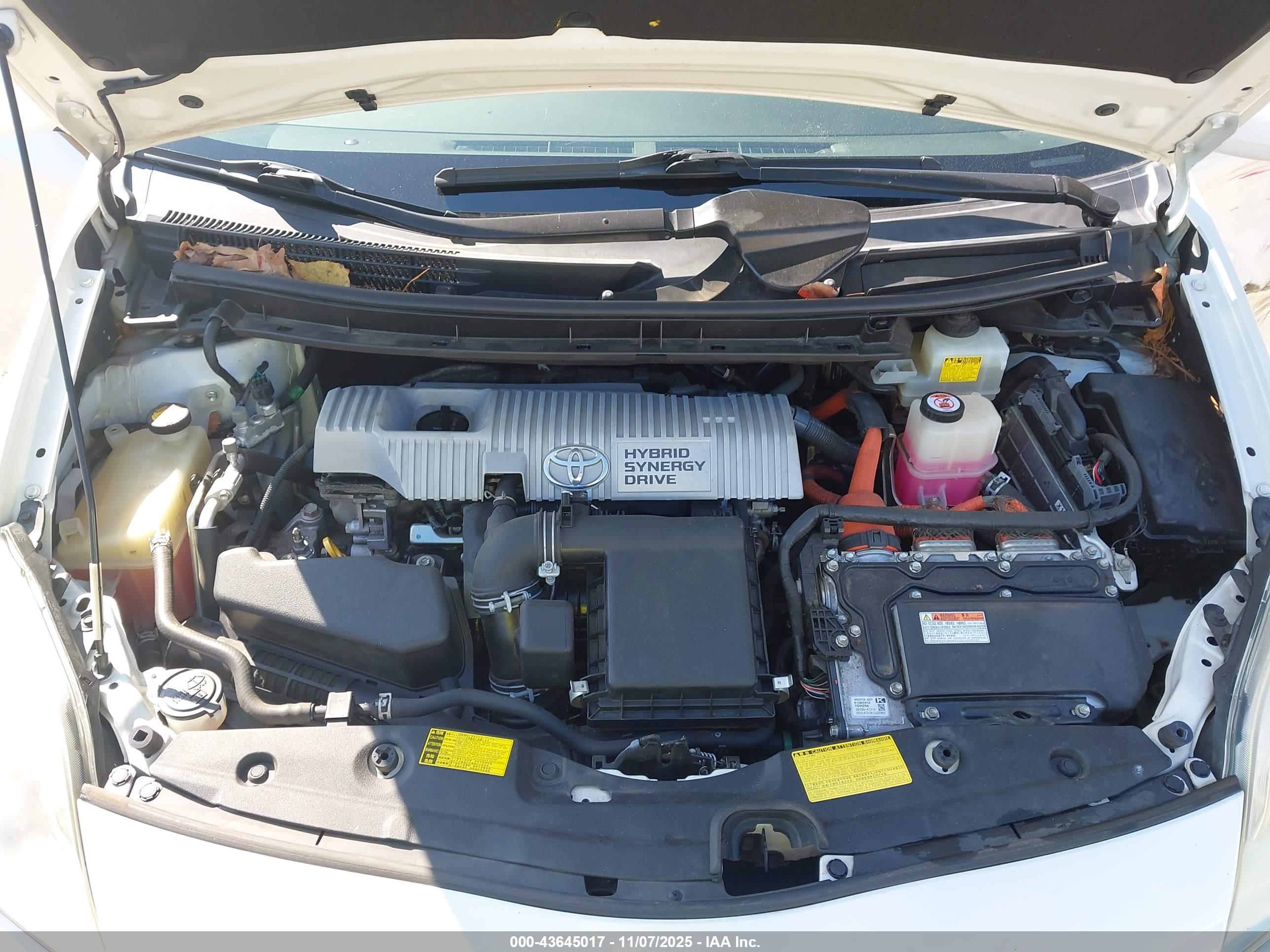 TOYOTA PRIUS image 10