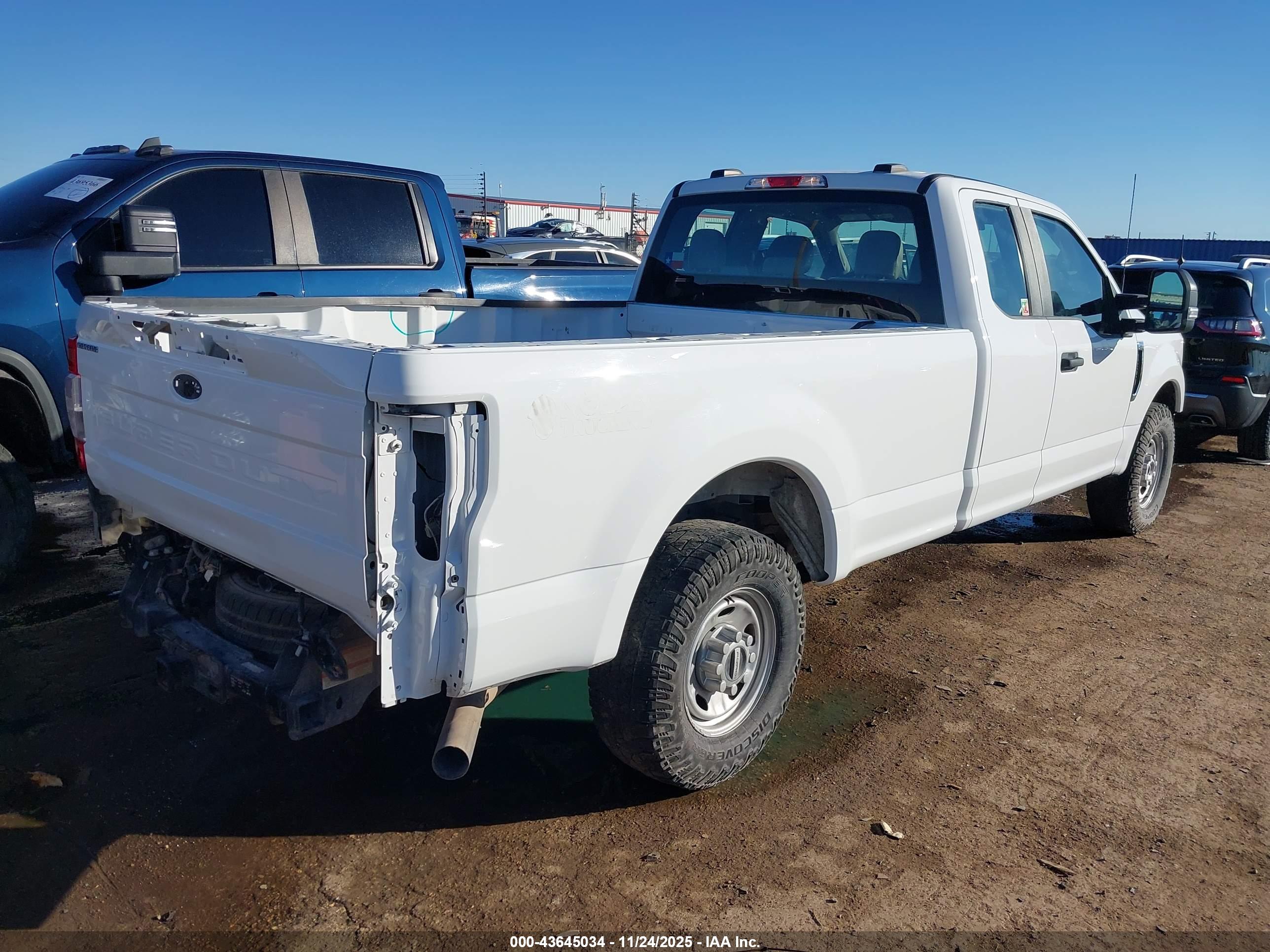 FORD F-350 image 4