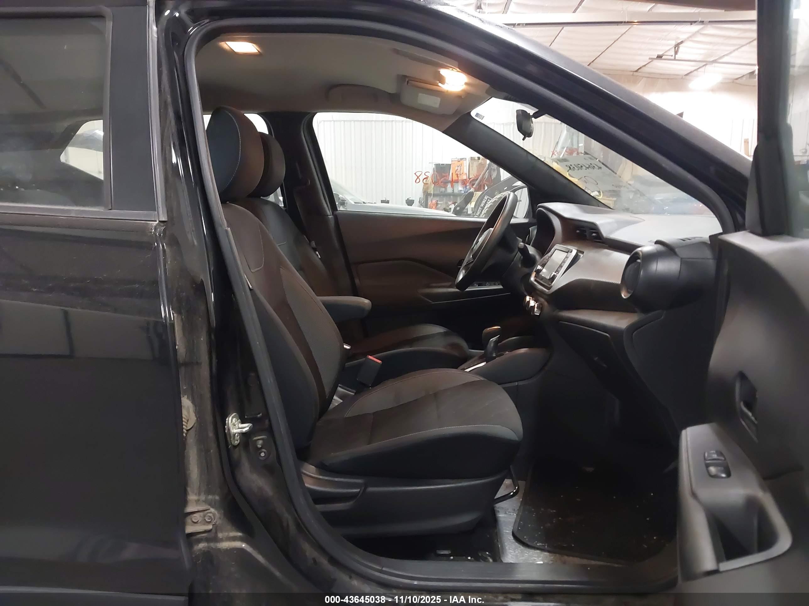 NISSAN KICKS image 5