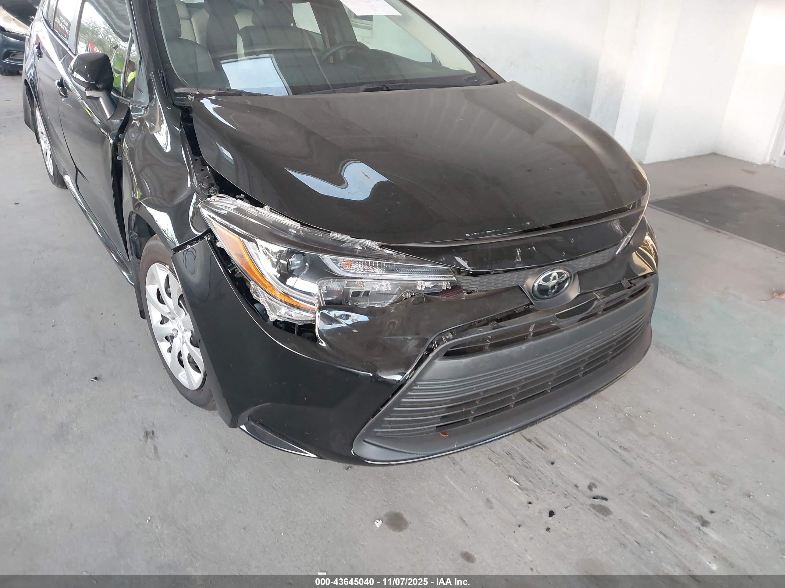 TOYOTA COROLLA image 6