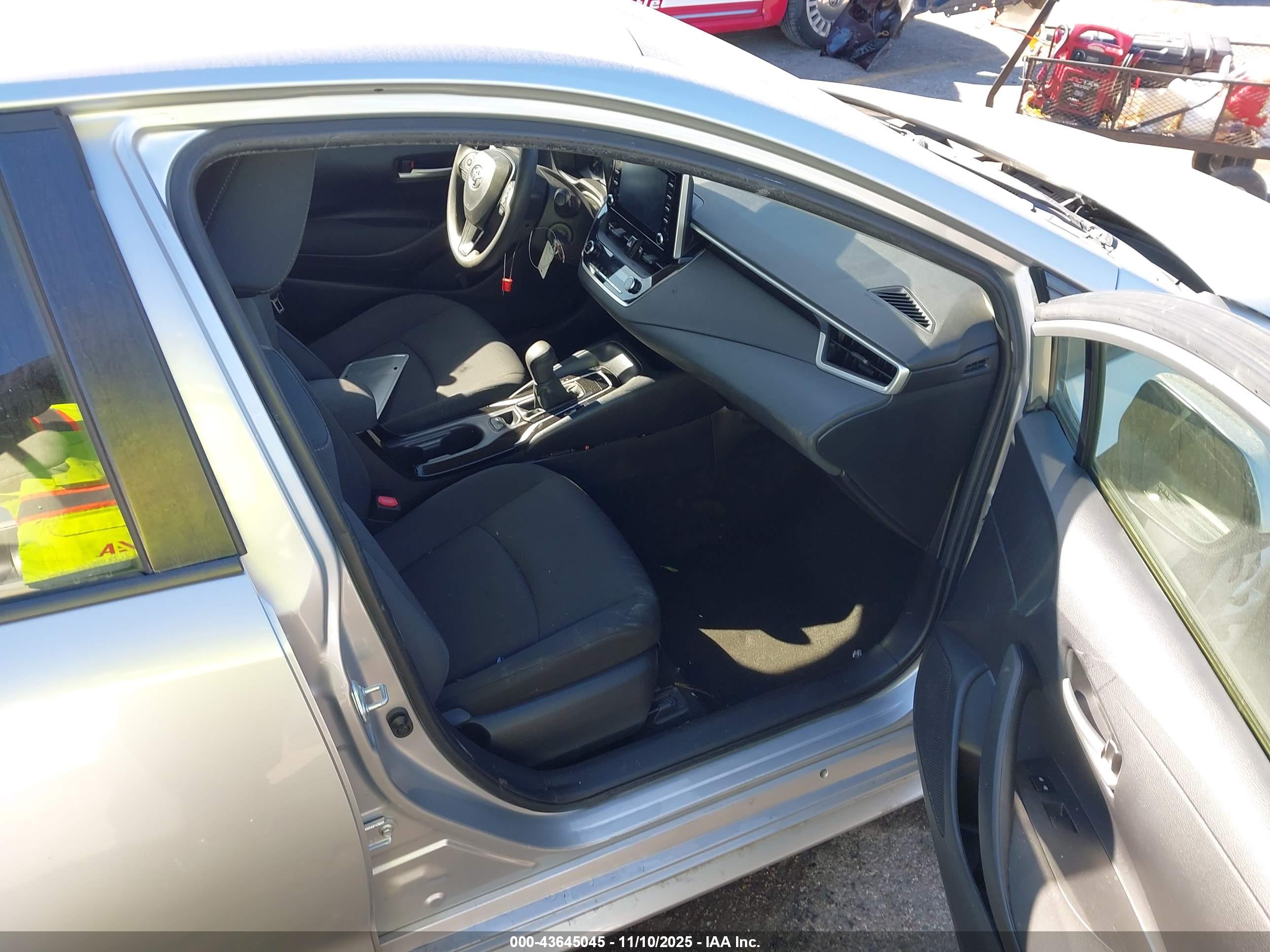 TOYOTA COROLLA image 5