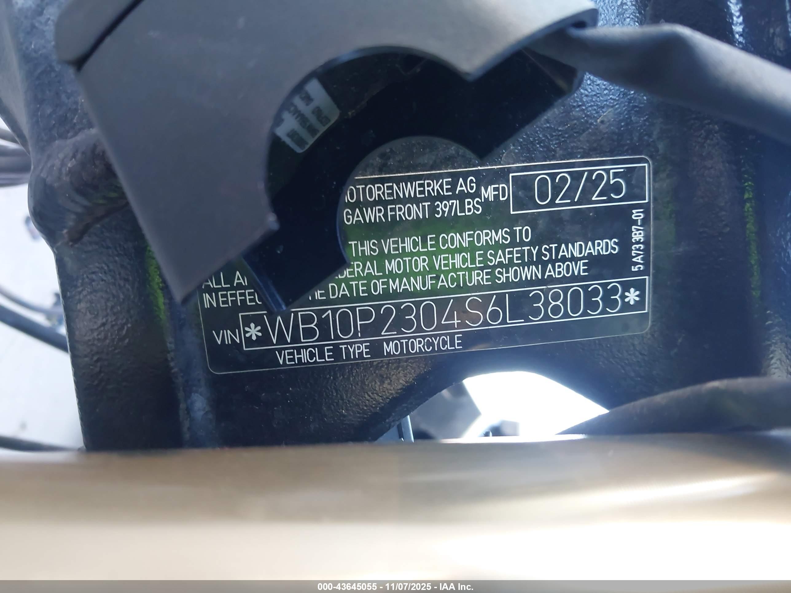 BMW S image 10