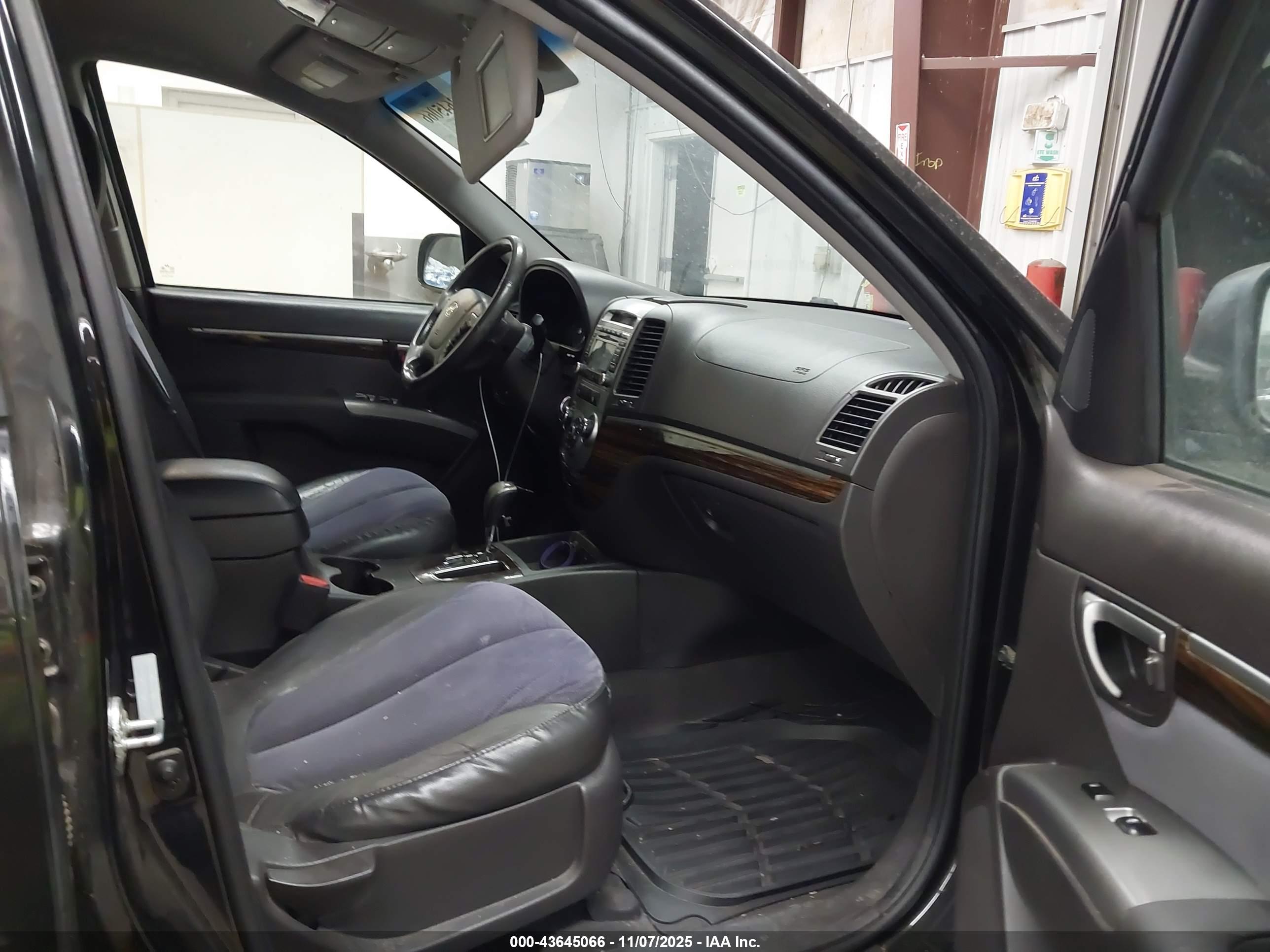HYUNDAI SANTA image 5
