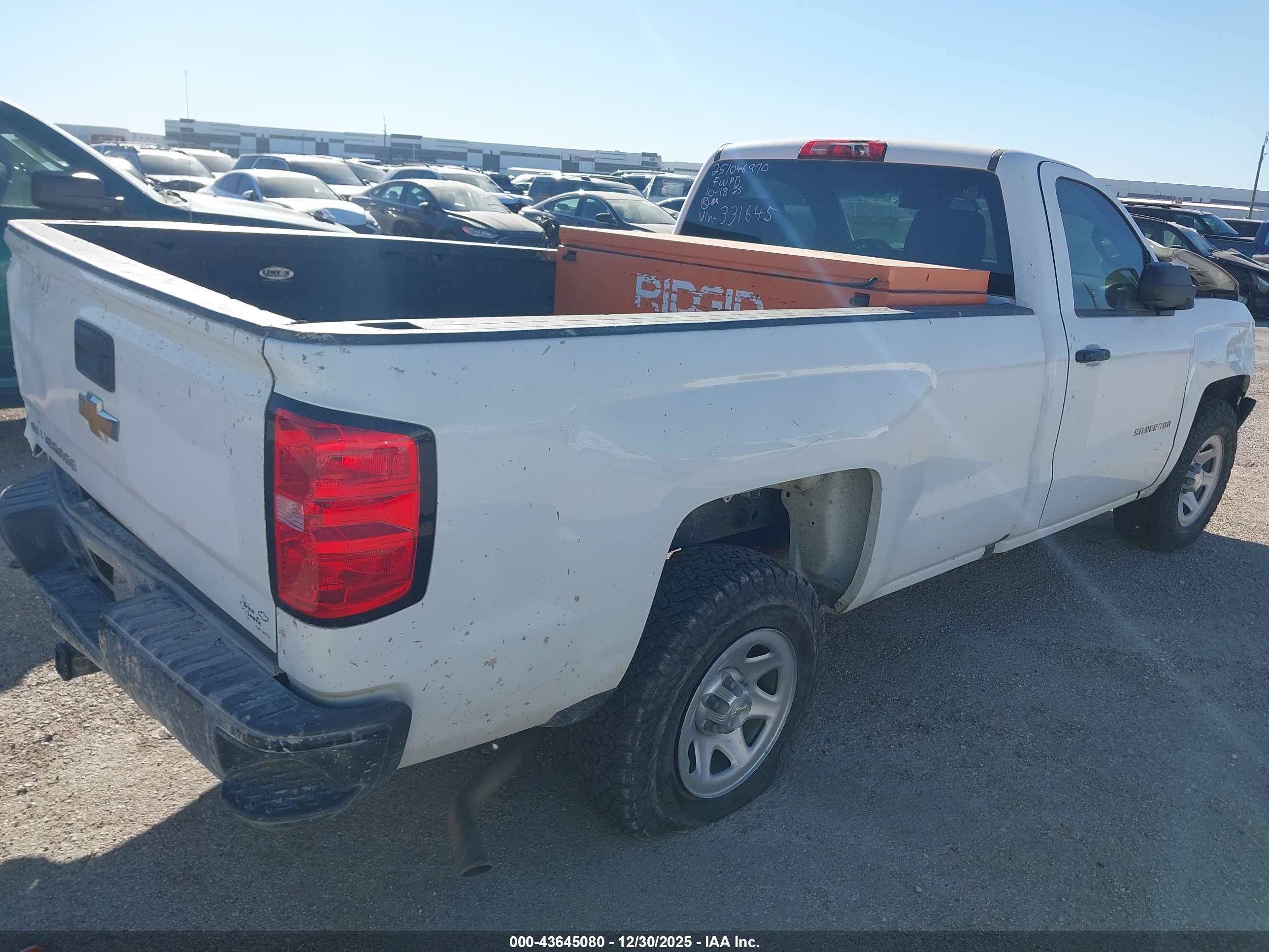 CHEVROLET SILVERADO image 4