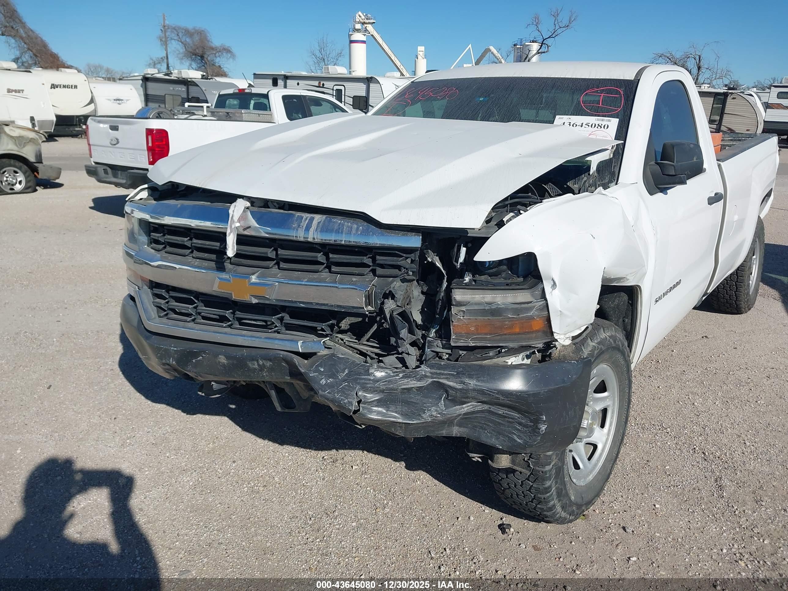 CHEVROLET SILVERADO image 6