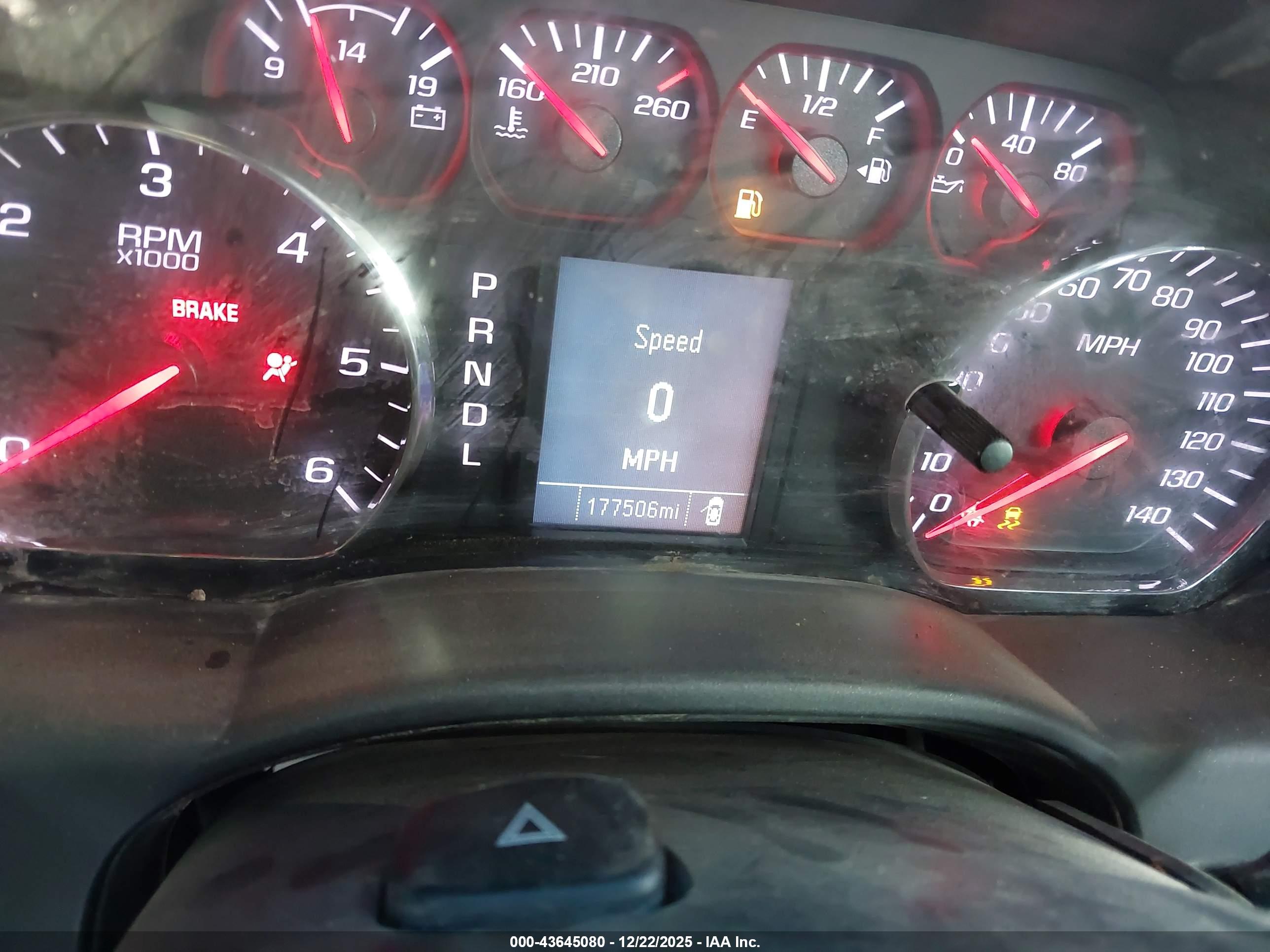 CHEVROLET SILVERADO image 7