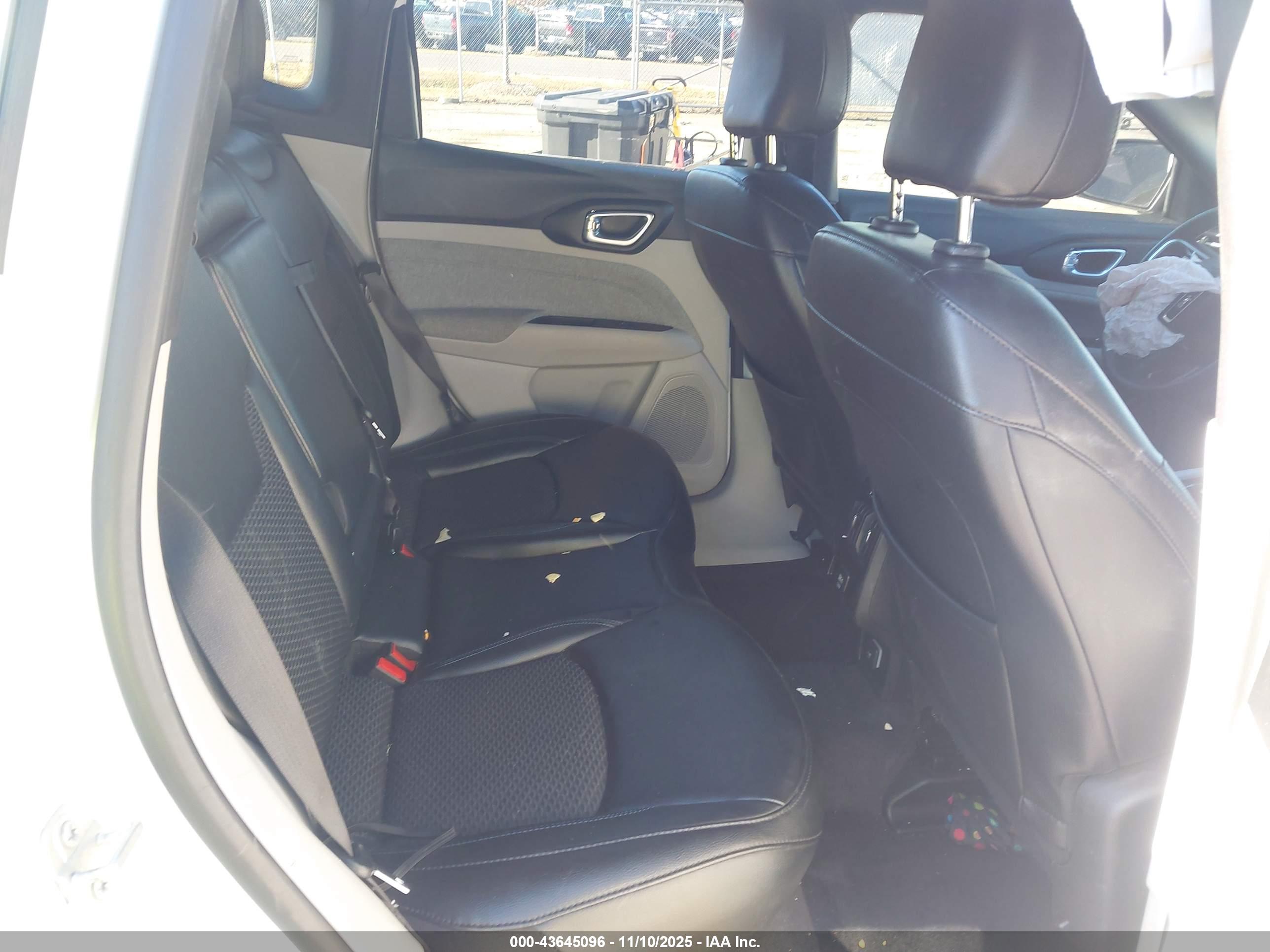 JEEP COMPASS image 8