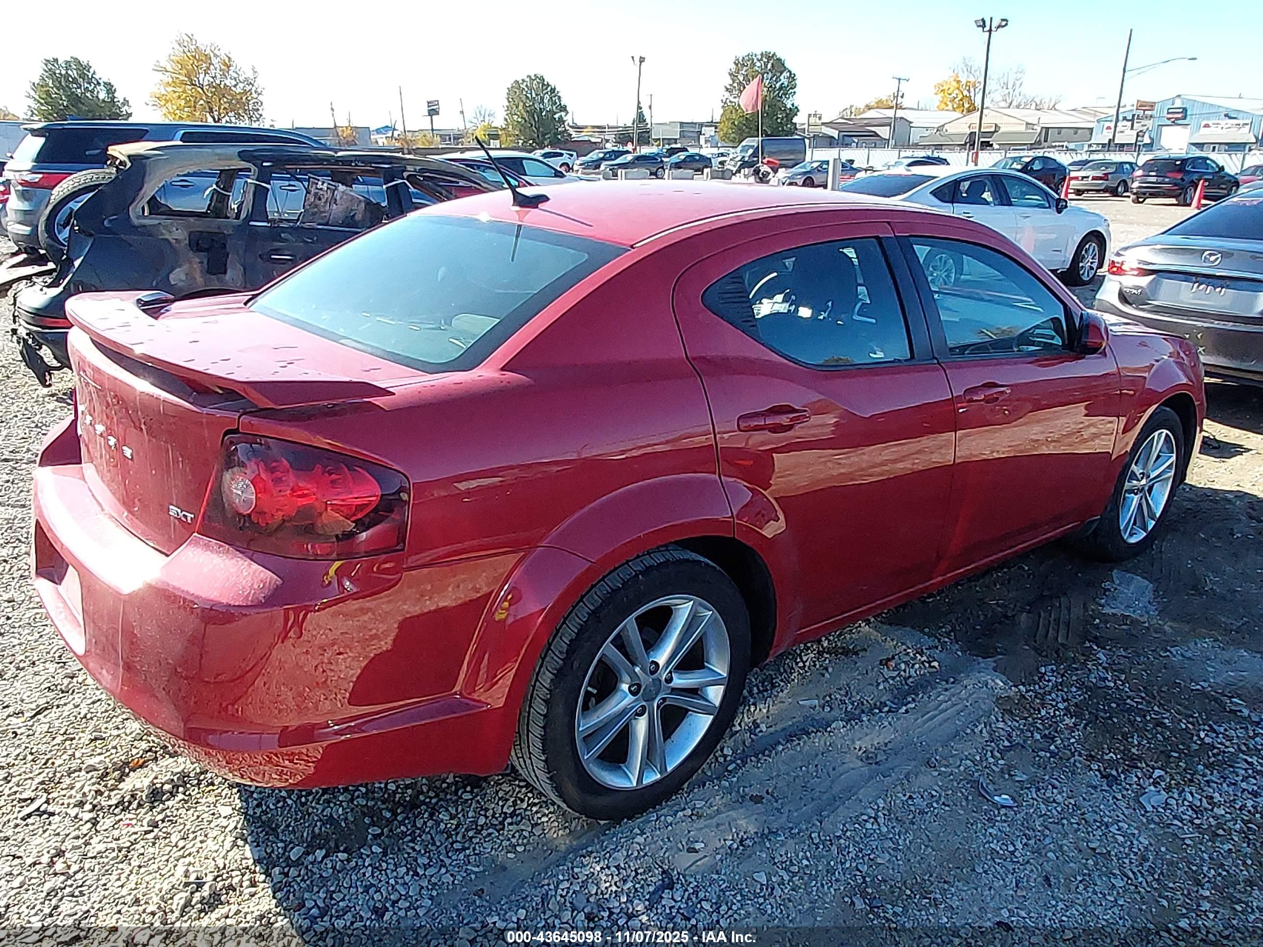 DODGE AVENGER image 4
