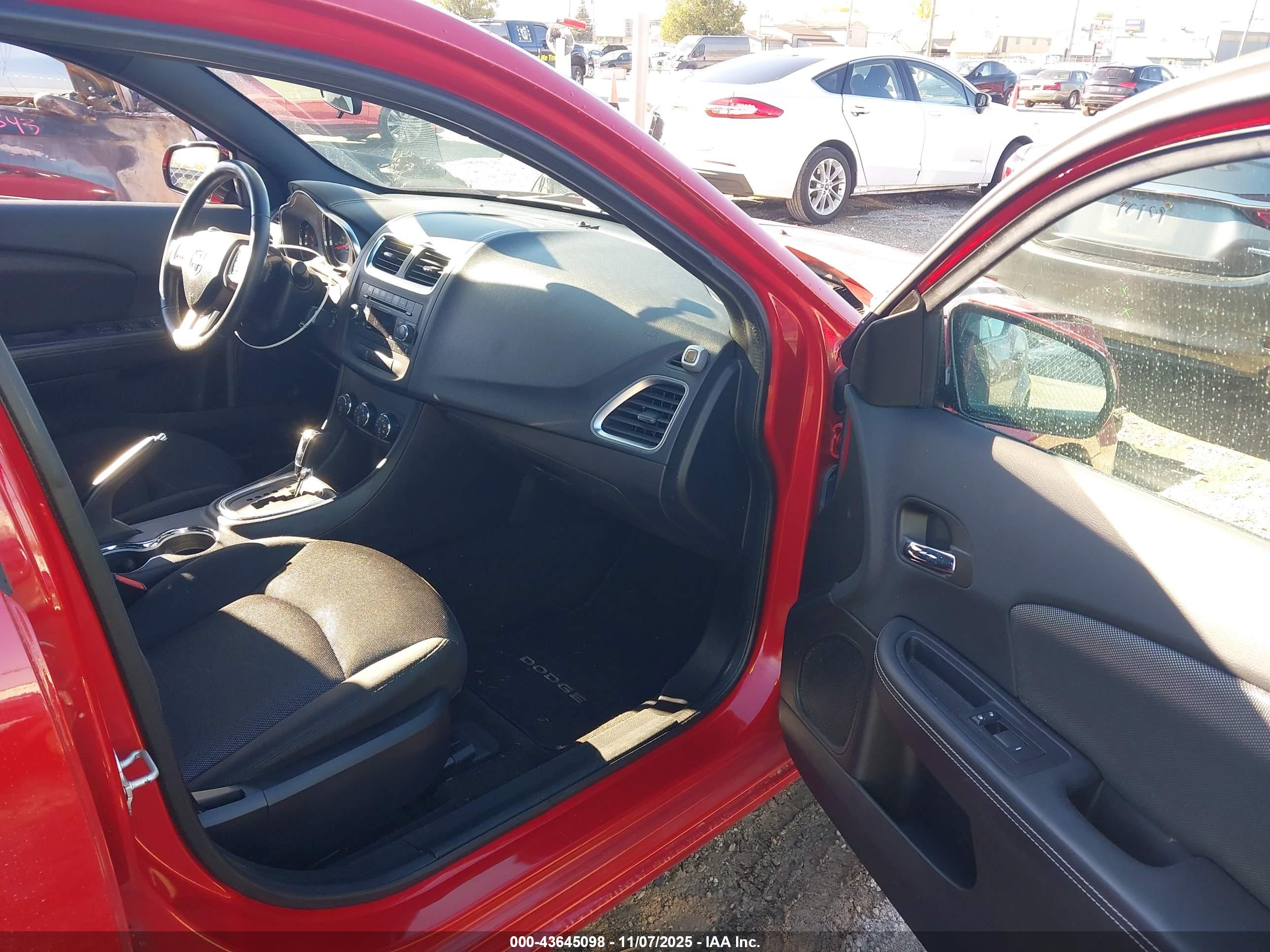 DODGE AVENGER image 5