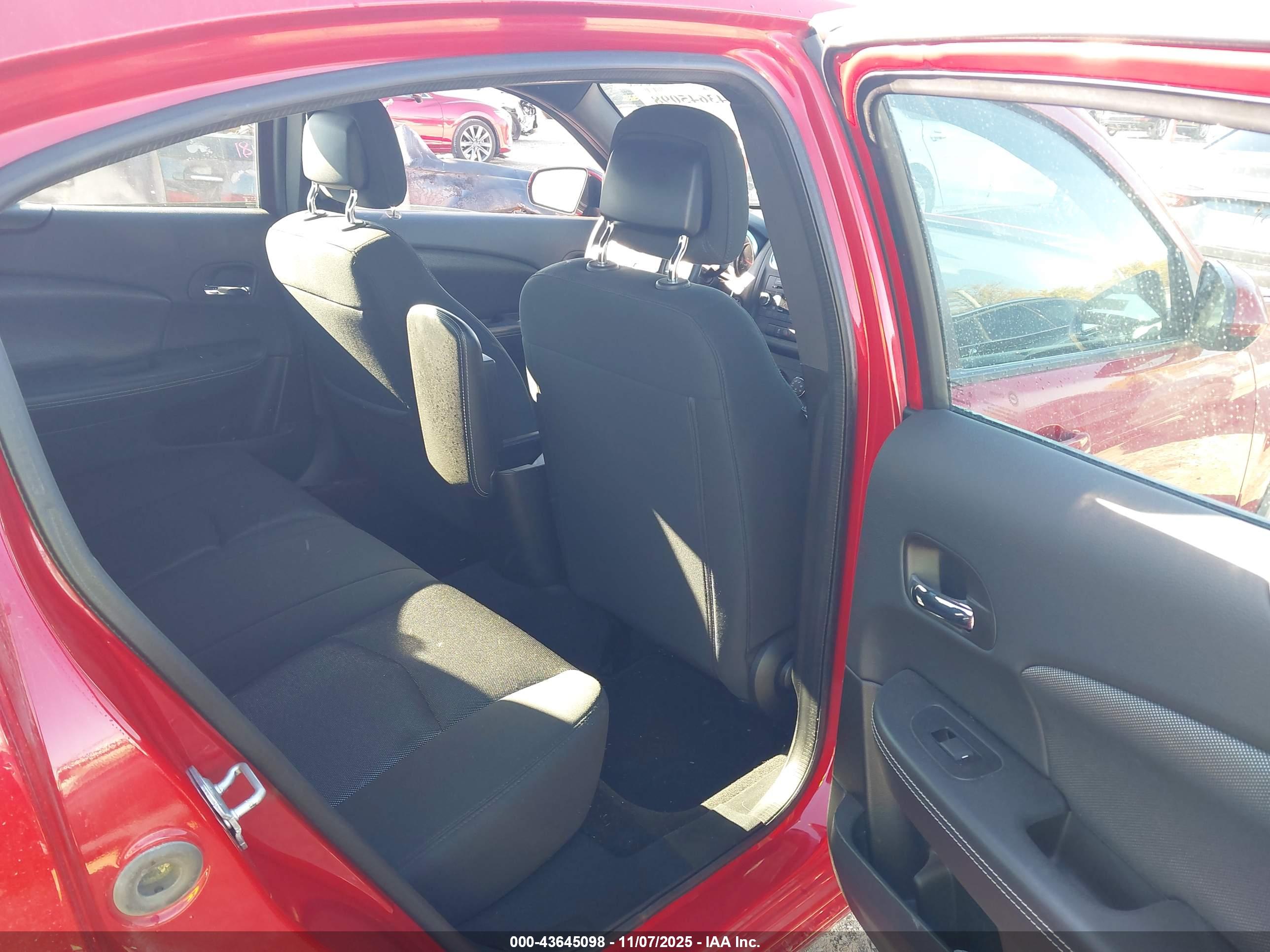 DODGE AVENGER image 8