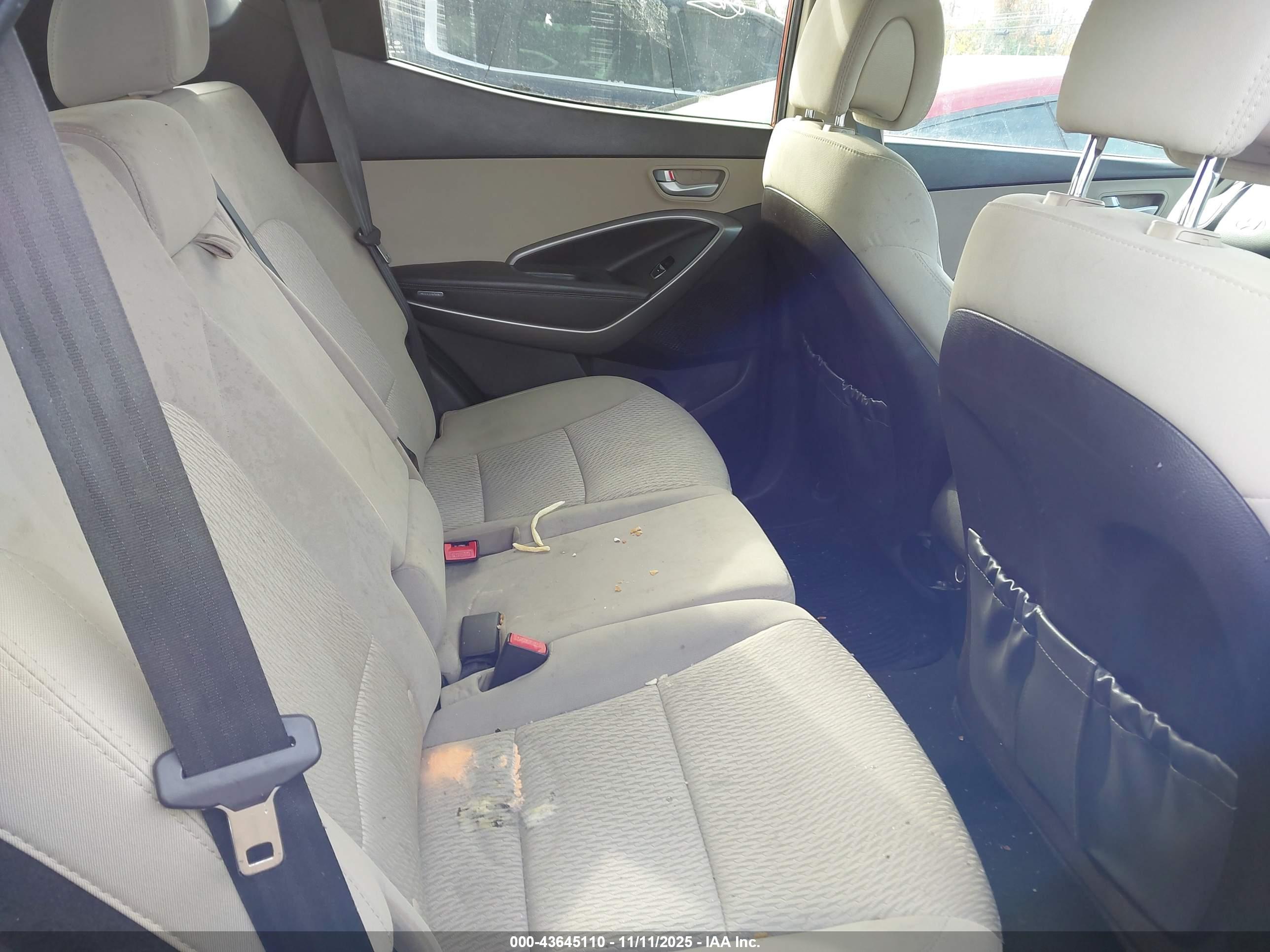 HYUNDAI SANTA image 8