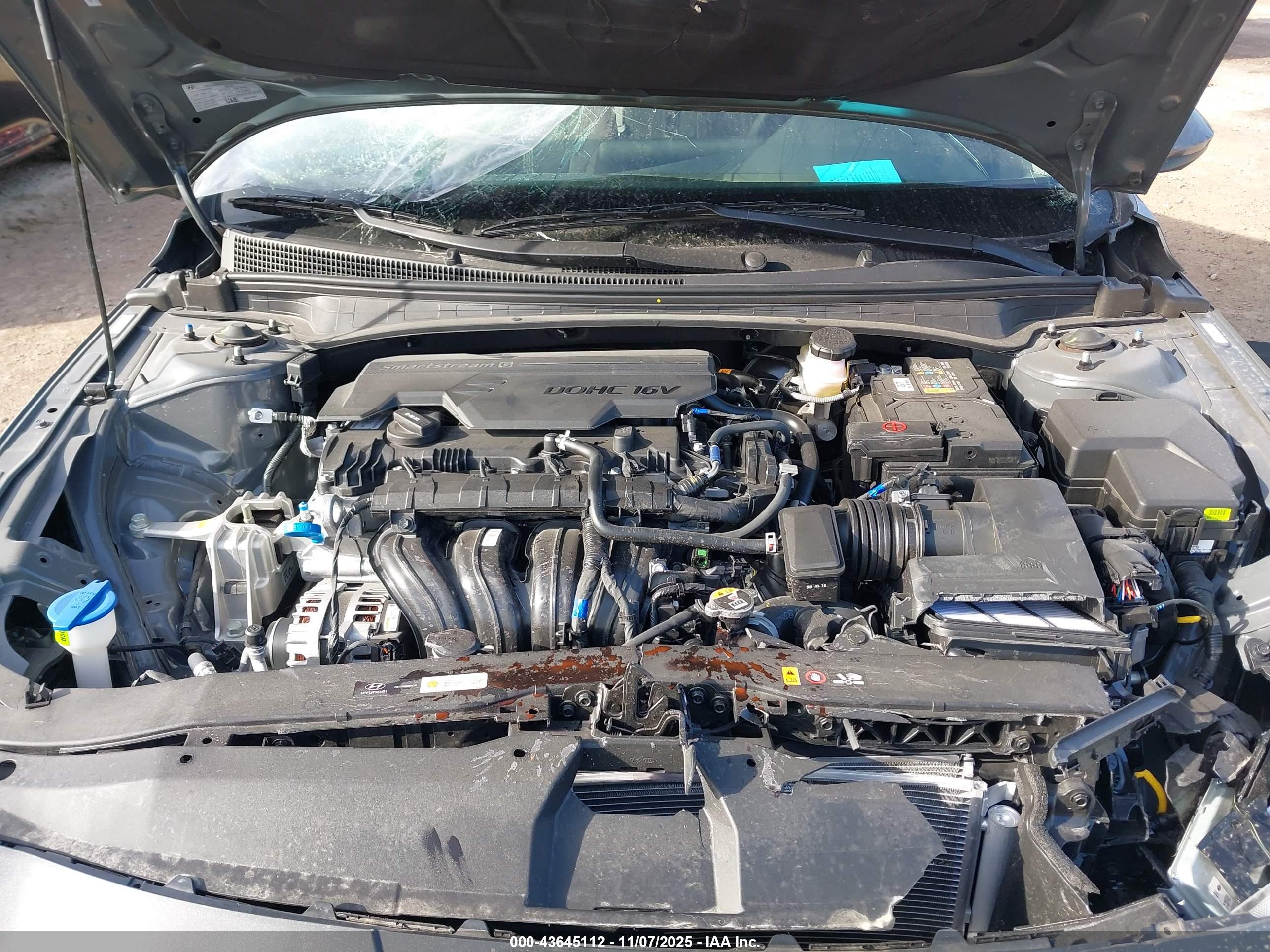 HYUNDAI ELANTRA image 10