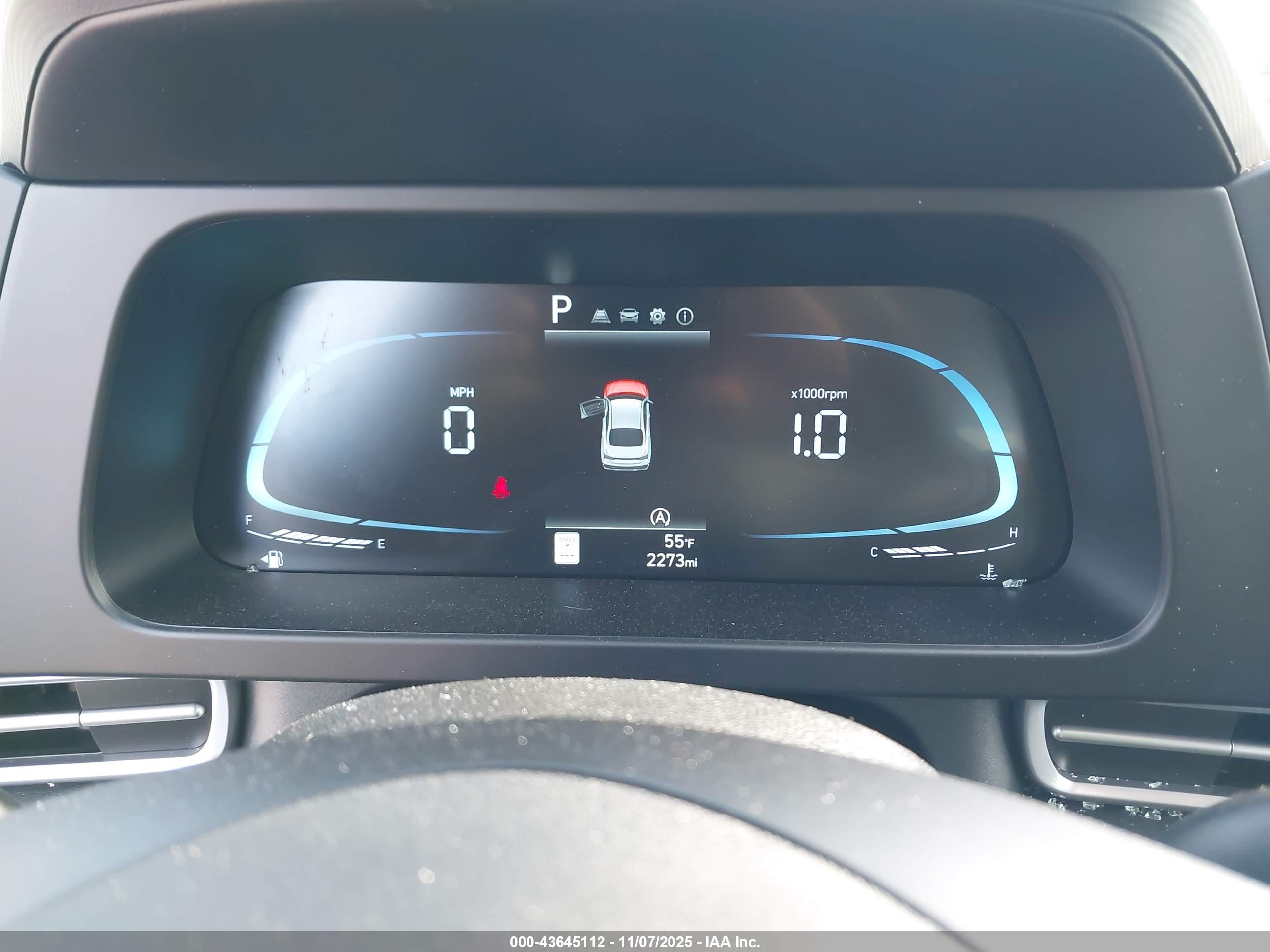 HYUNDAI ELANTRA image 7
