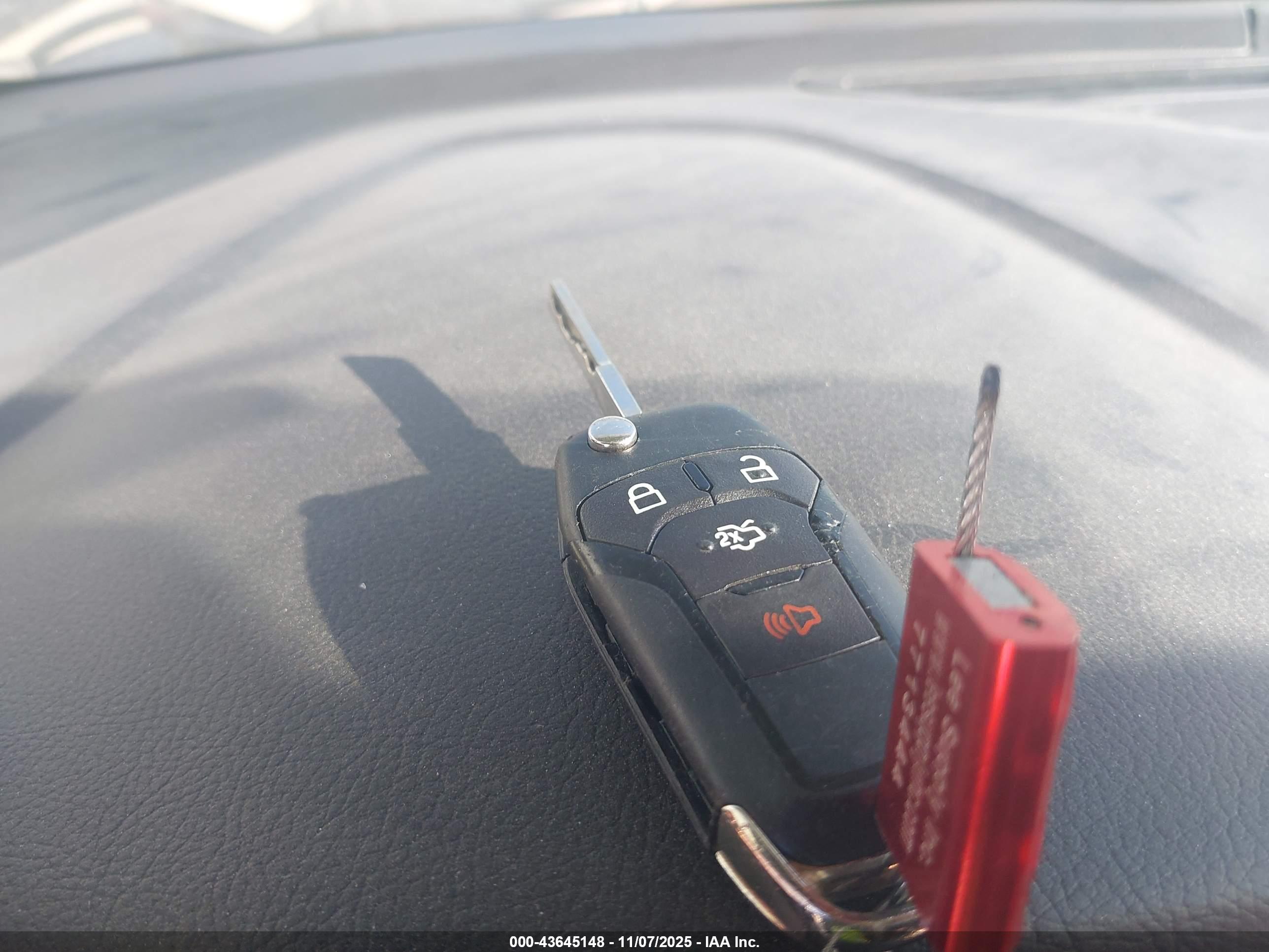 FORD FUSION image 11