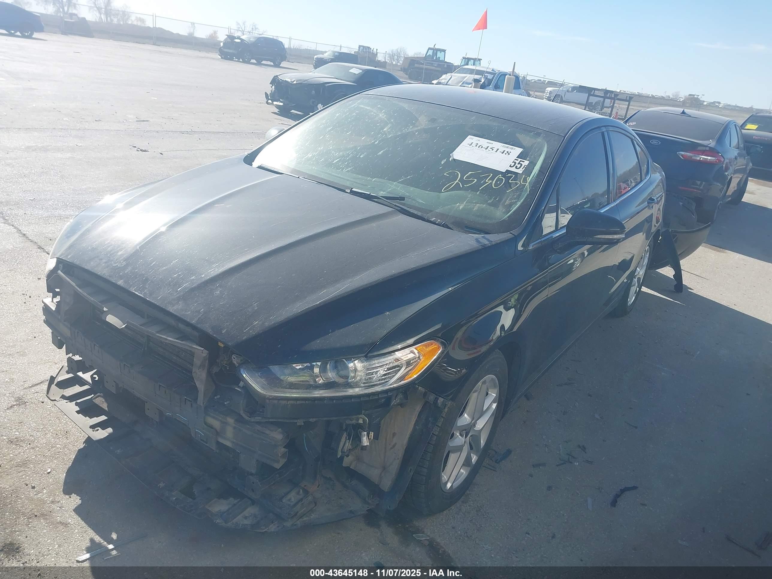 FORD FUSION image 2