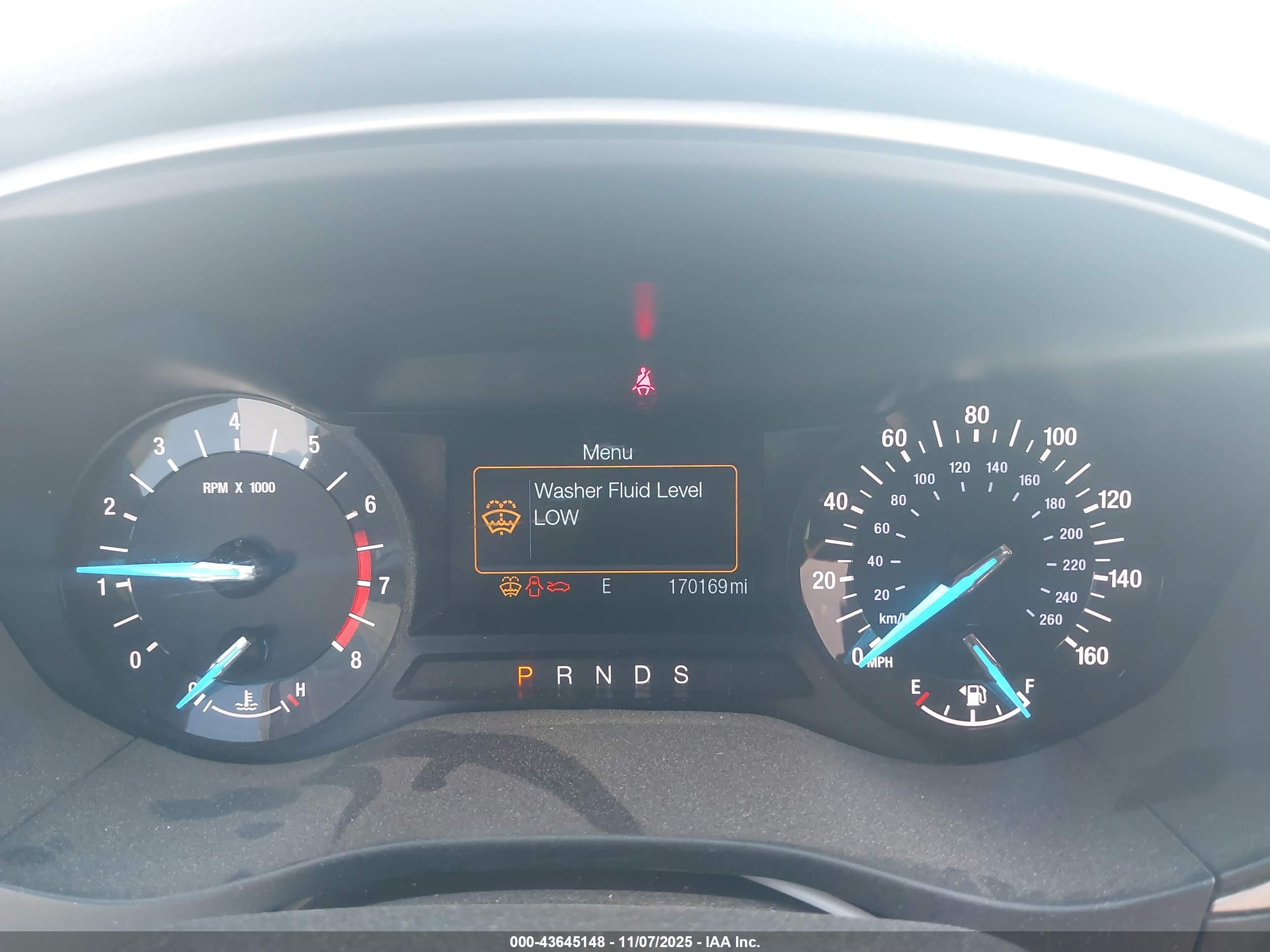 FORD FUSION image 7