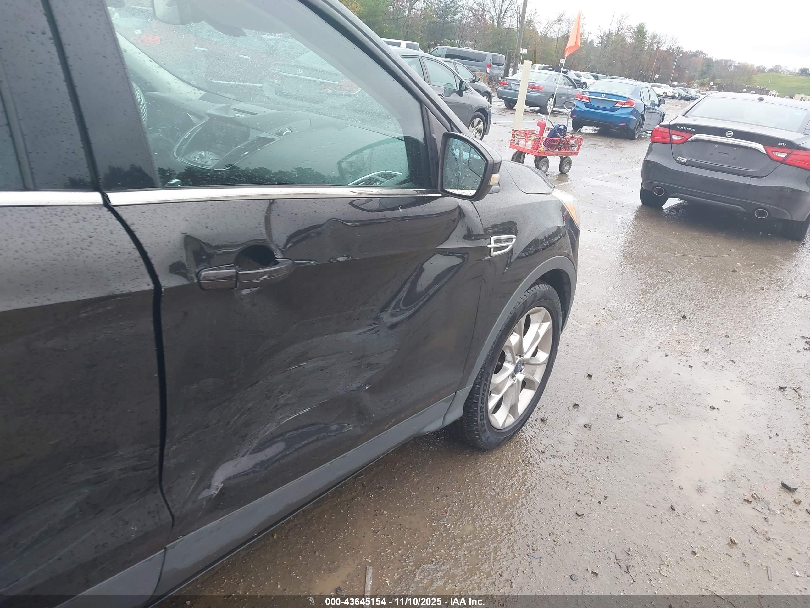 FORD ESCAPE image 6