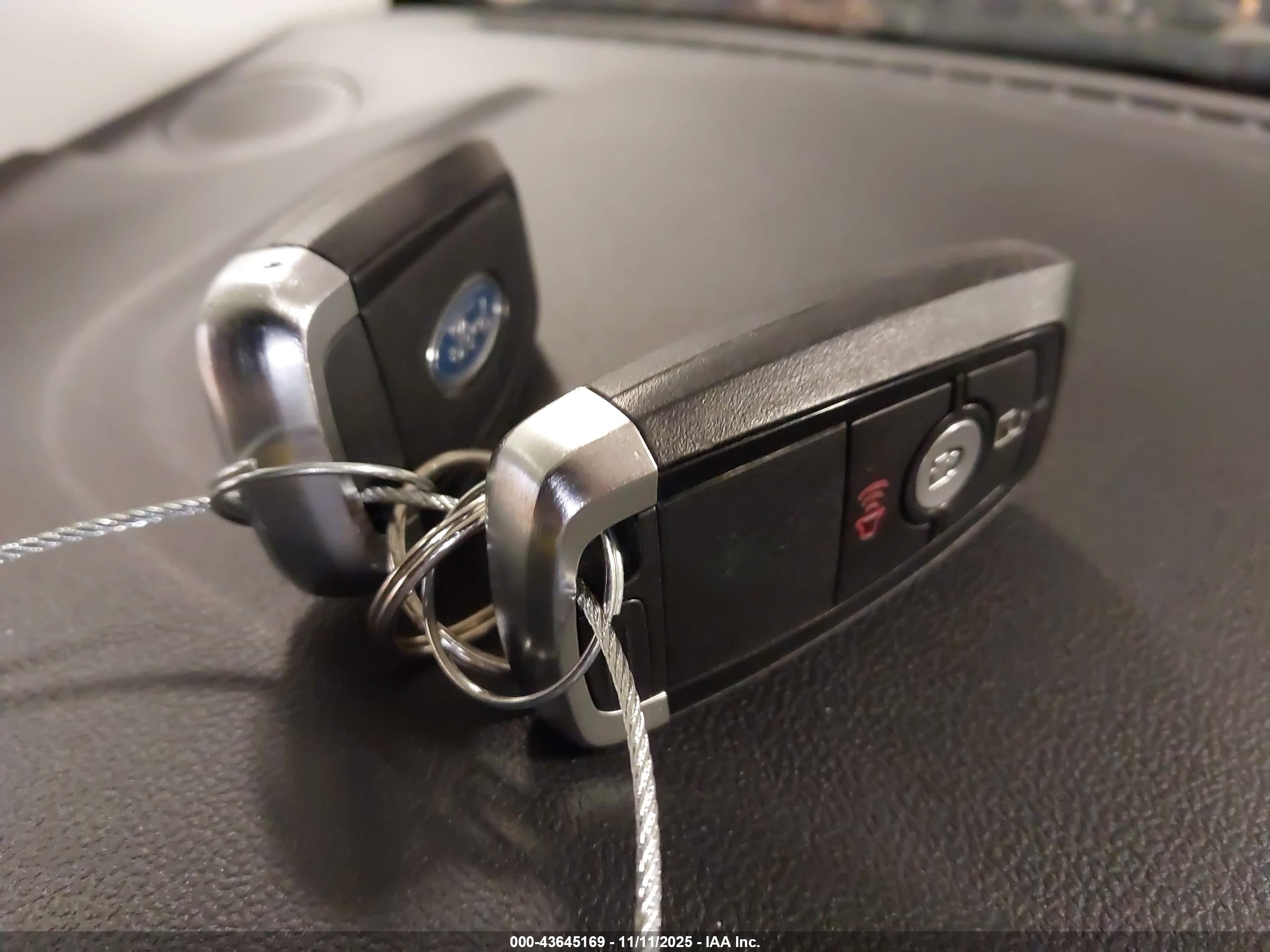 FORD ESCAPE image 11