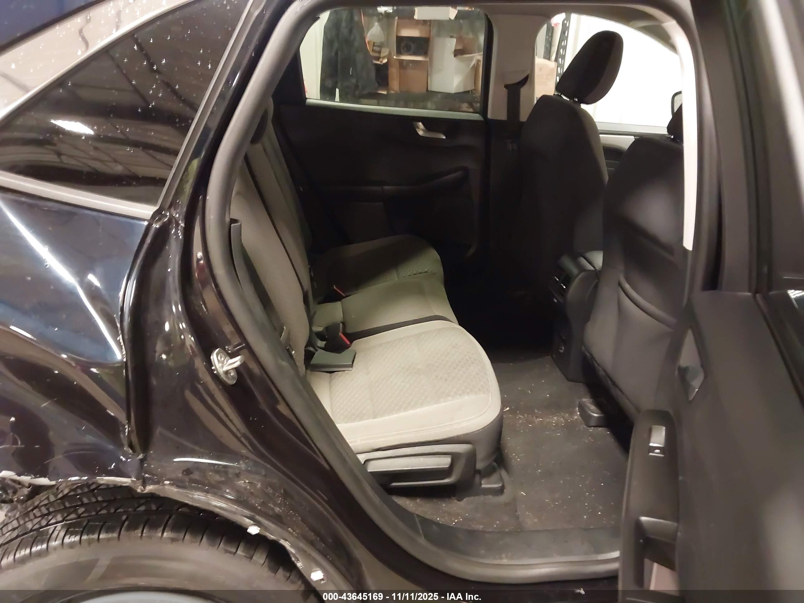 FORD ESCAPE image 8