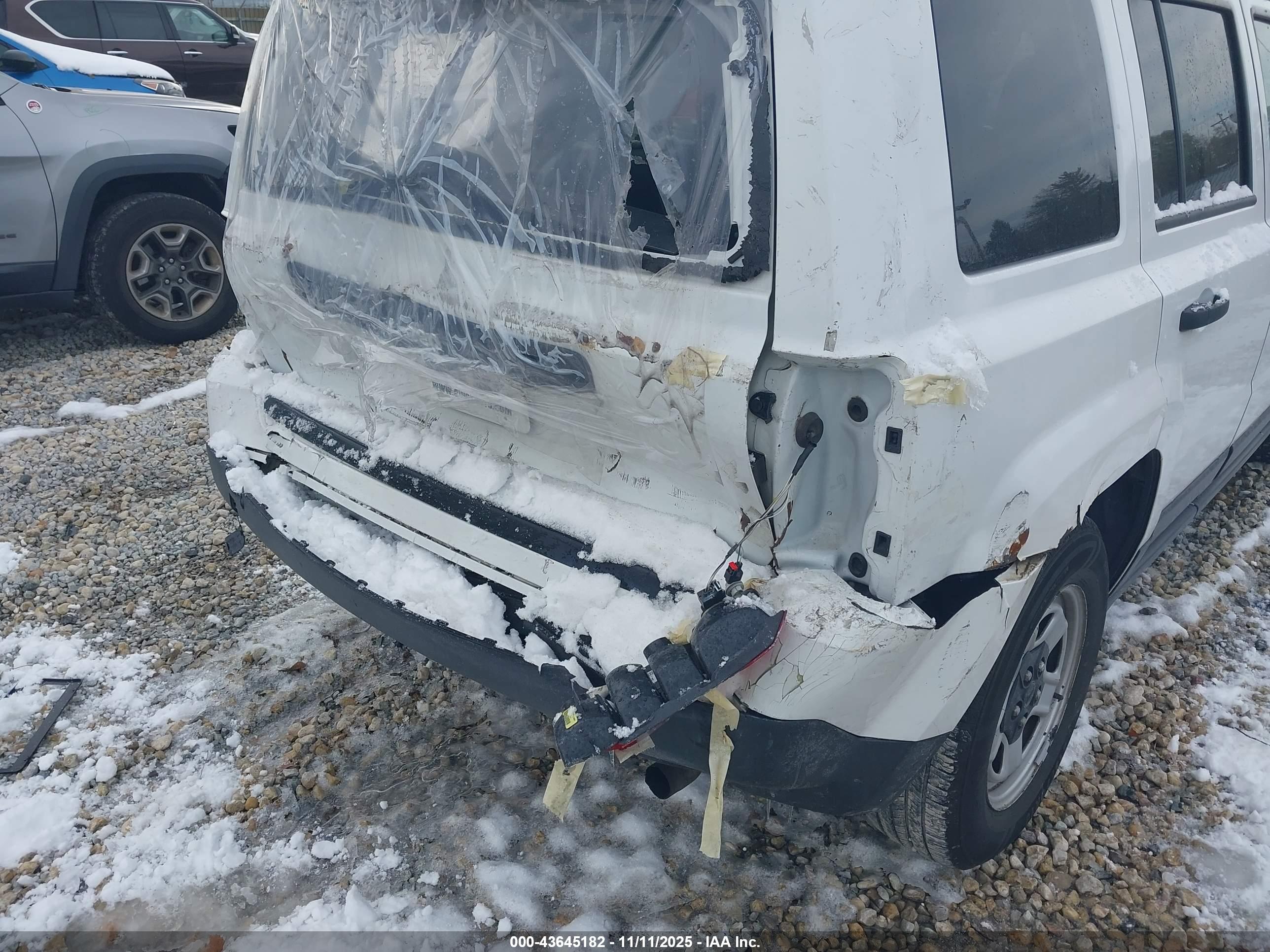 JEEP PATRIOT image 6