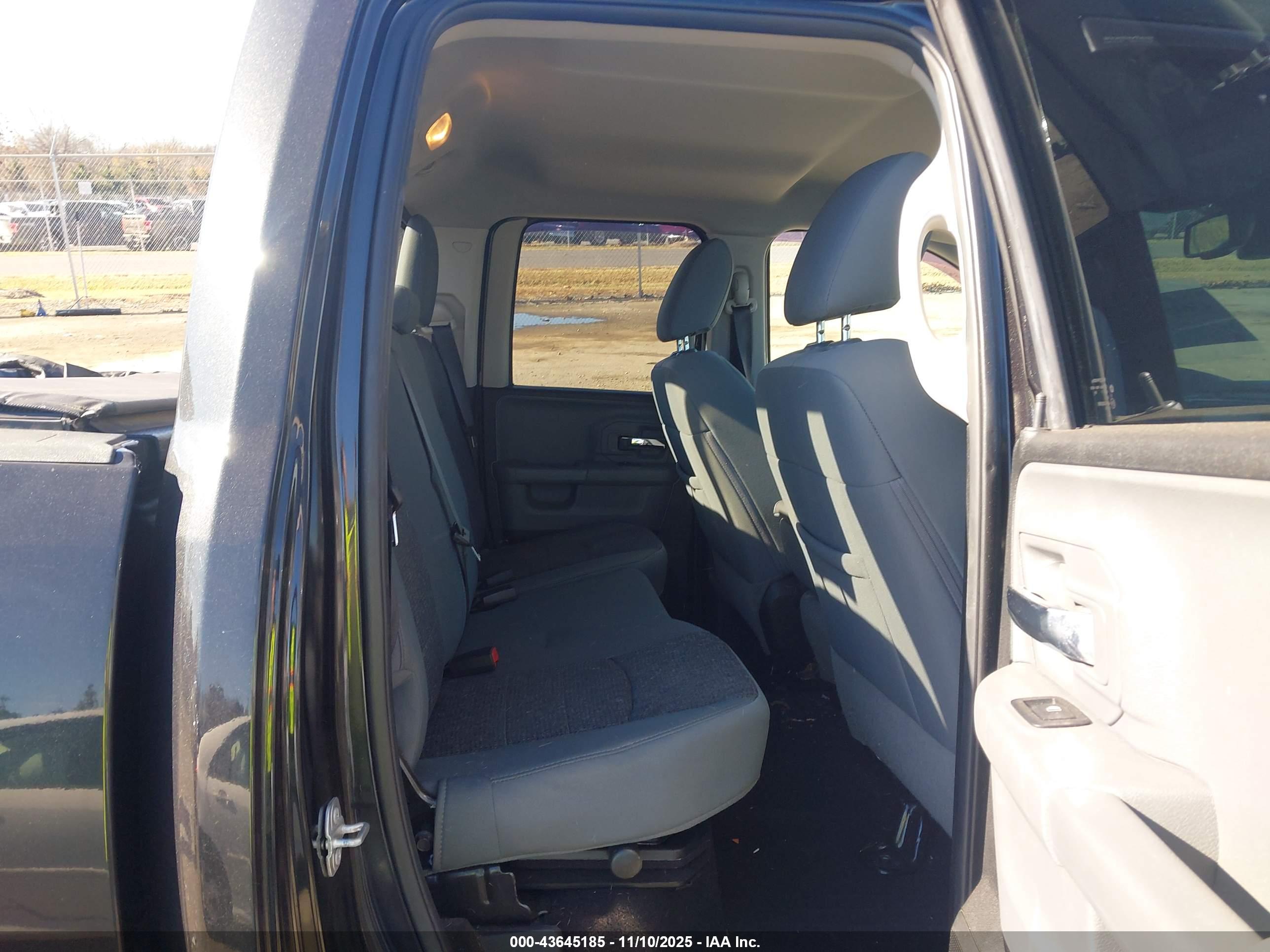 RAM 1500 image 8