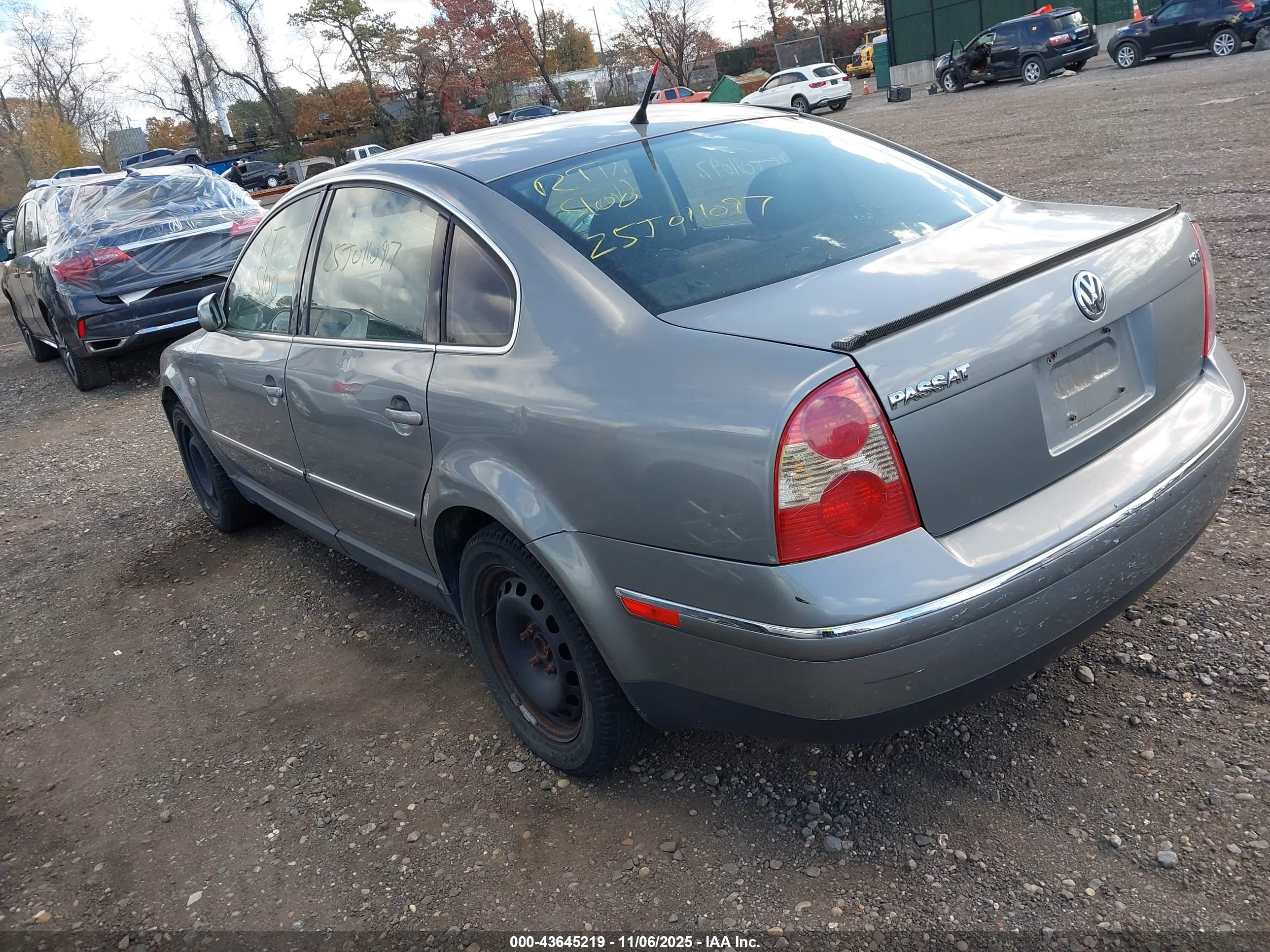 VOLKSWAGEN PASSAT image 3