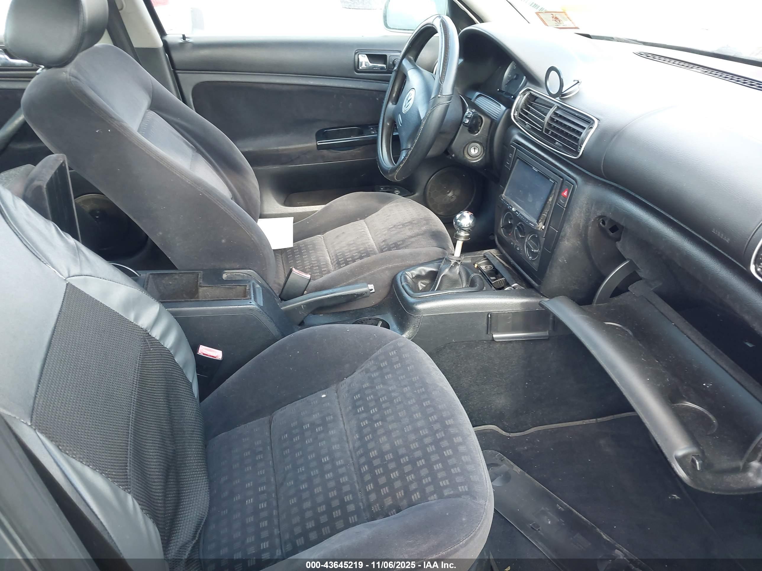 VOLKSWAGEN PASSAT image 5