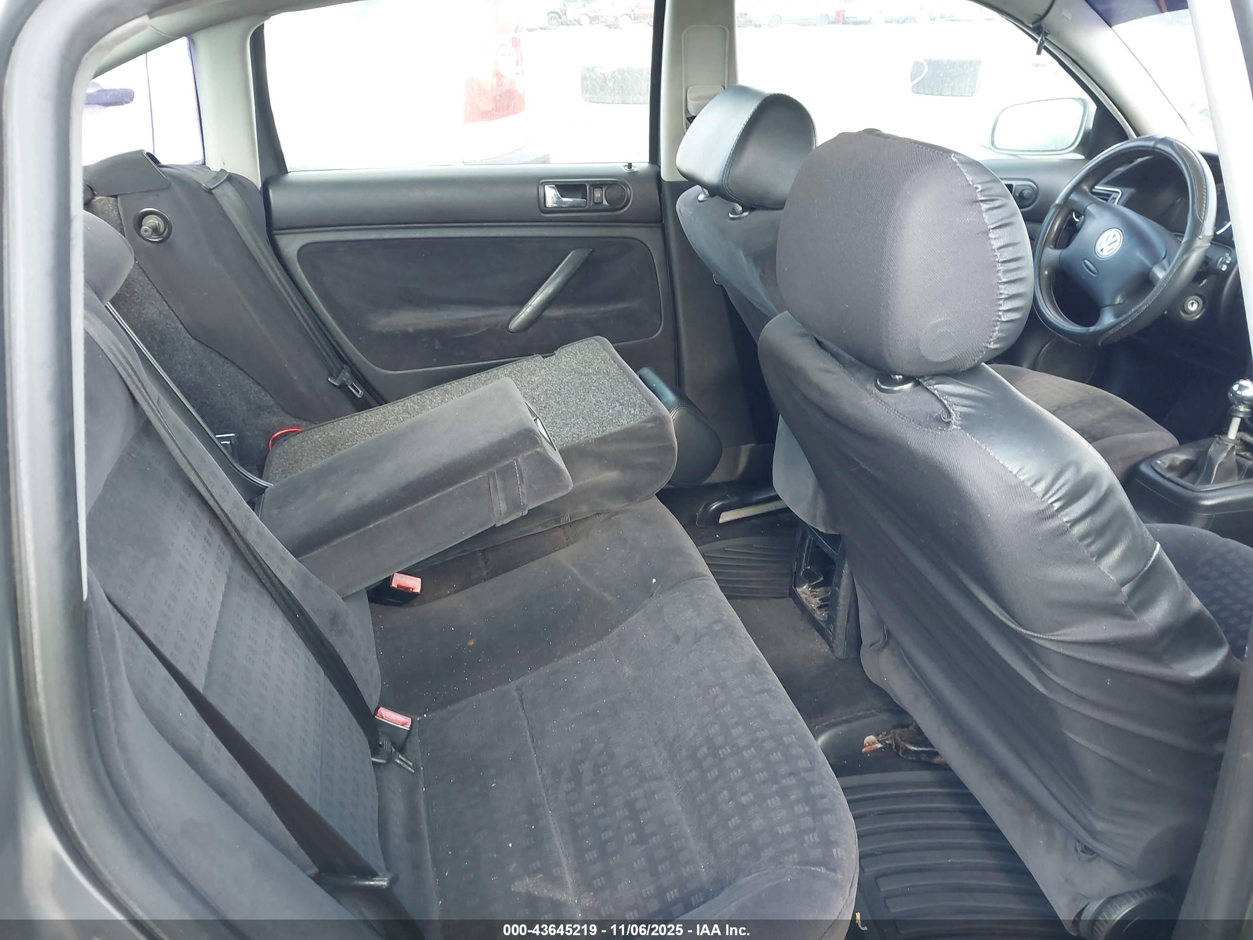 VOLKSWAGEN PASSAT image 8