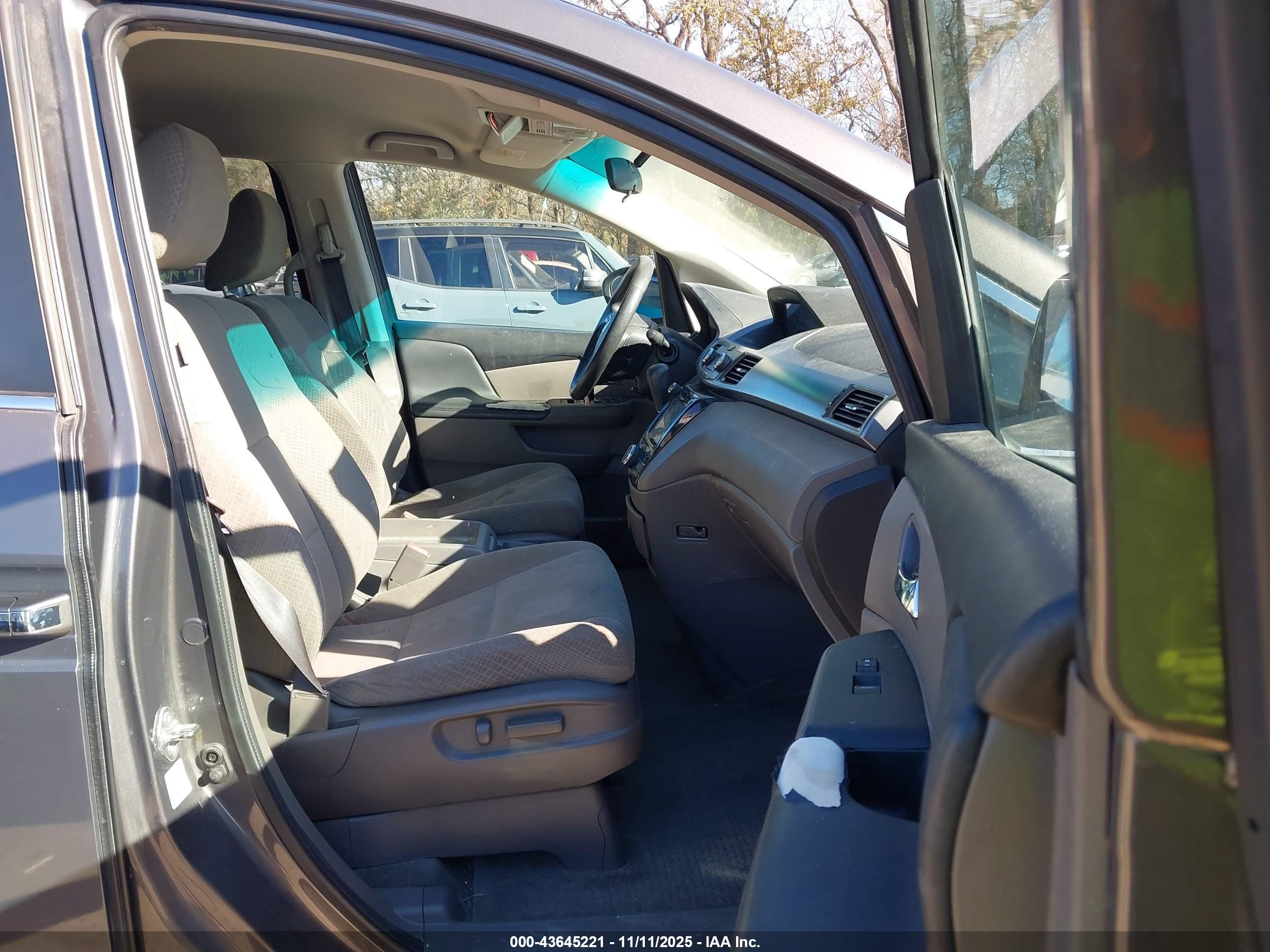 HONDA ODYSSEY image 5