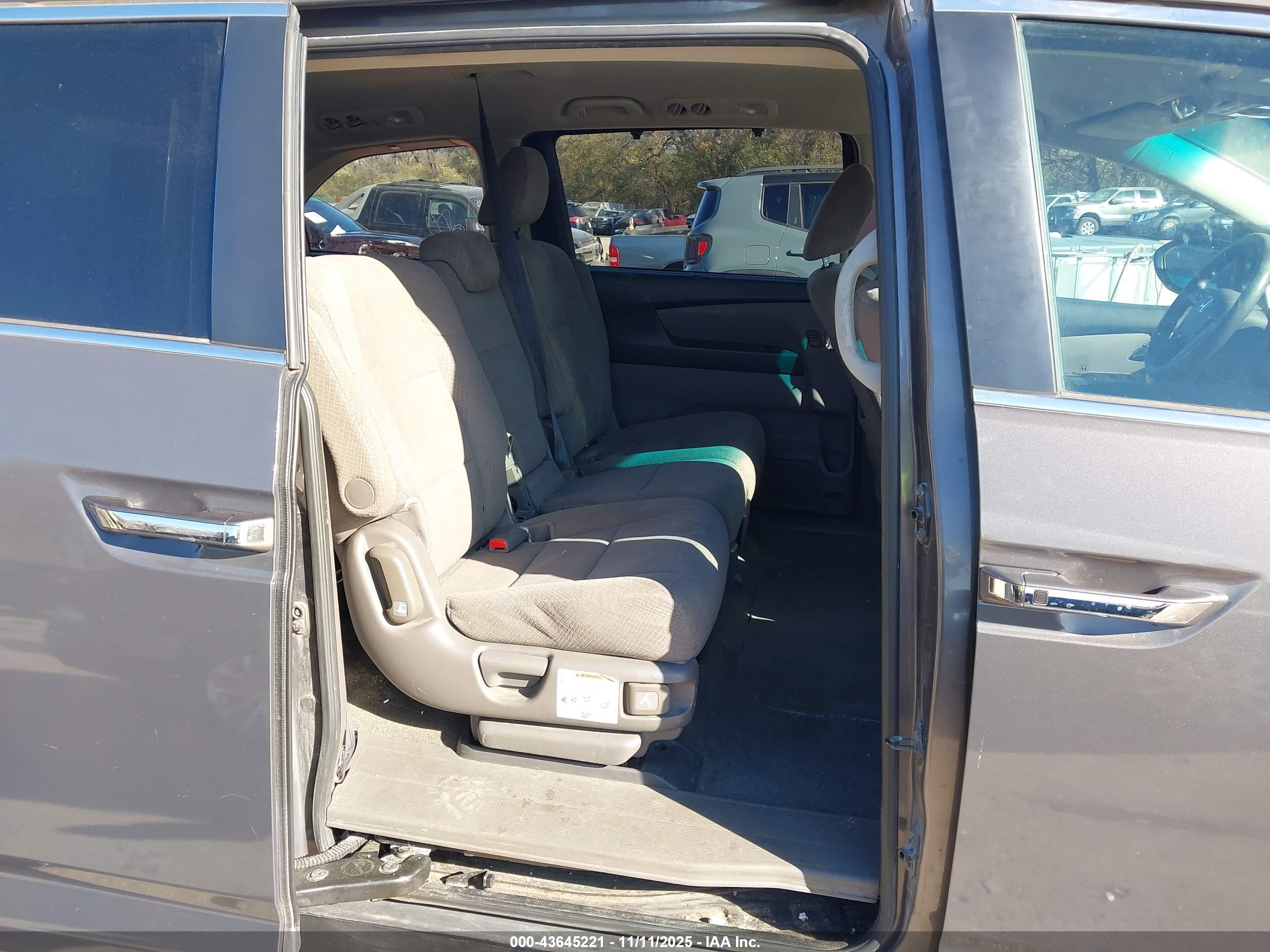 HONDA ODYSSEY image 8