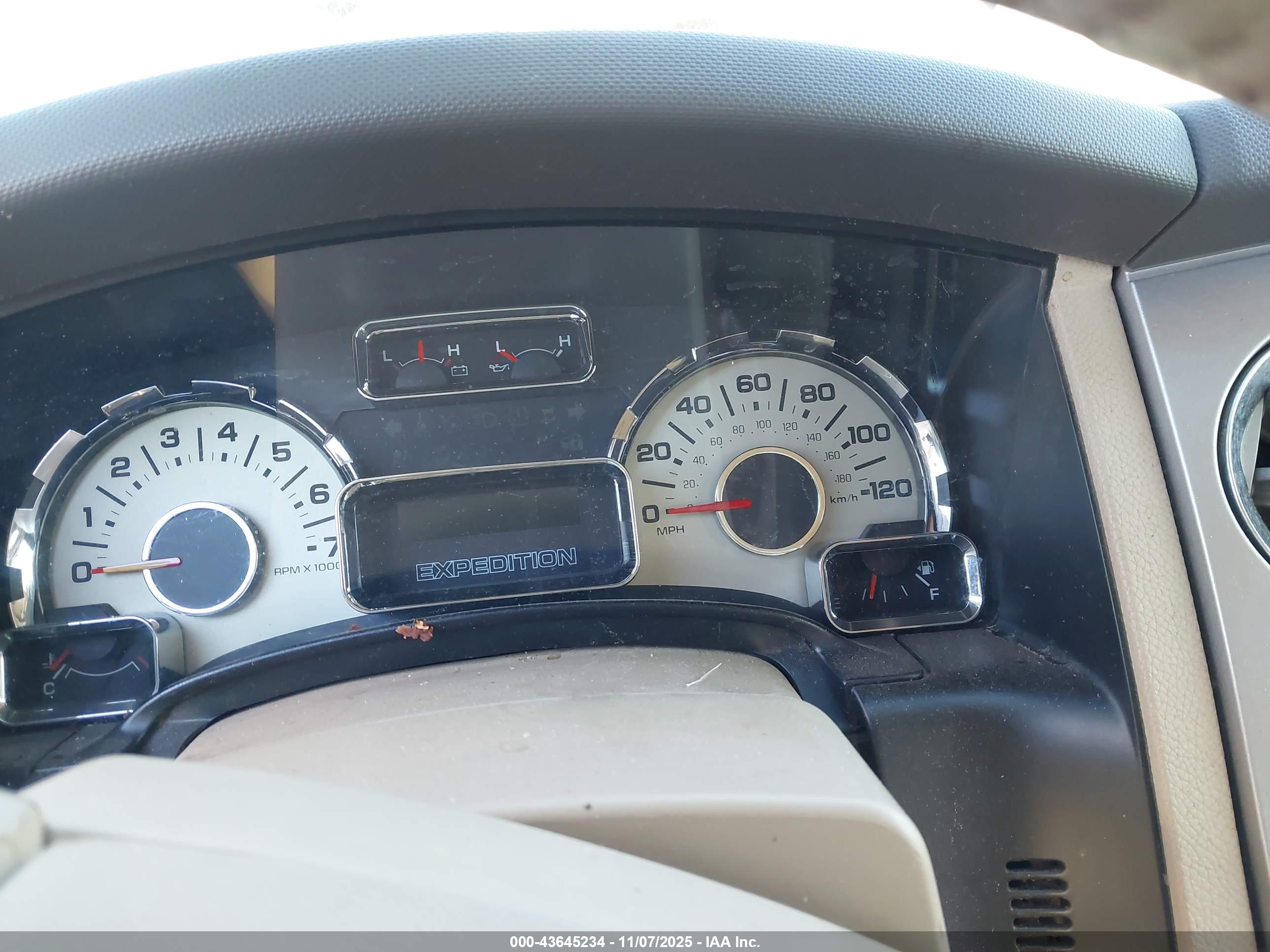 FORD EXPEDITION image 7