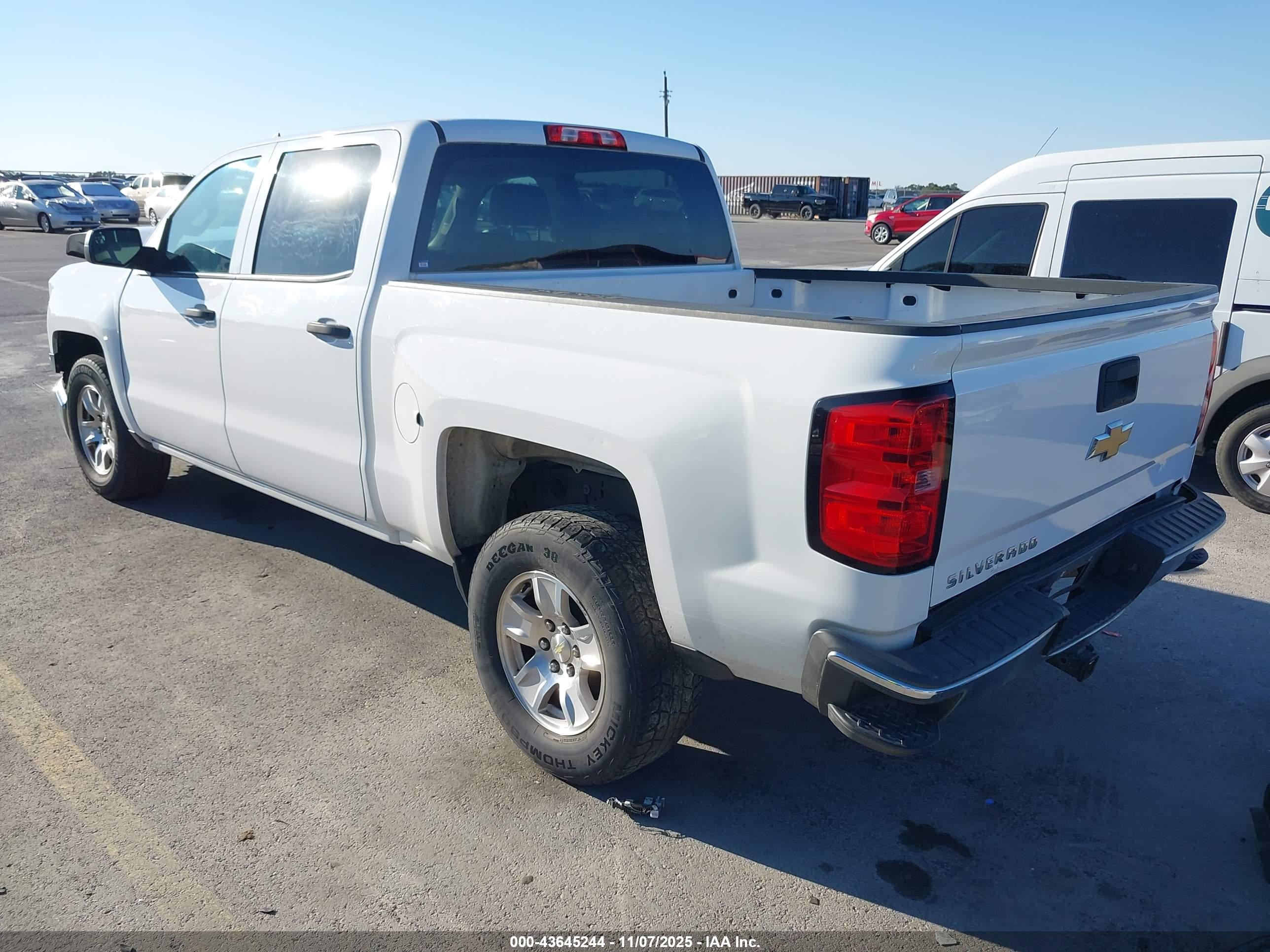 CHEVROLET SILVERADO image 3