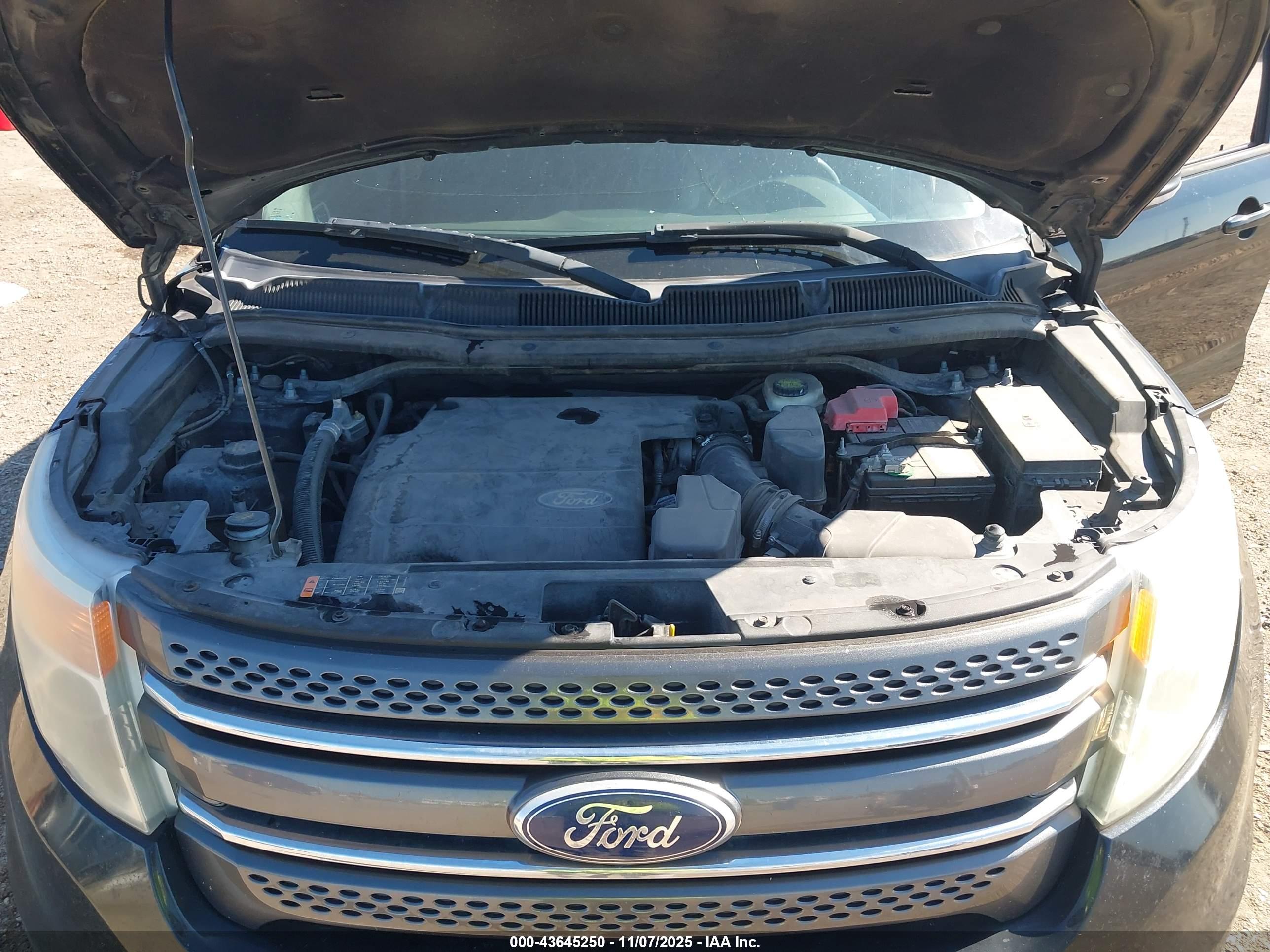 FORD EXPLORER image 10