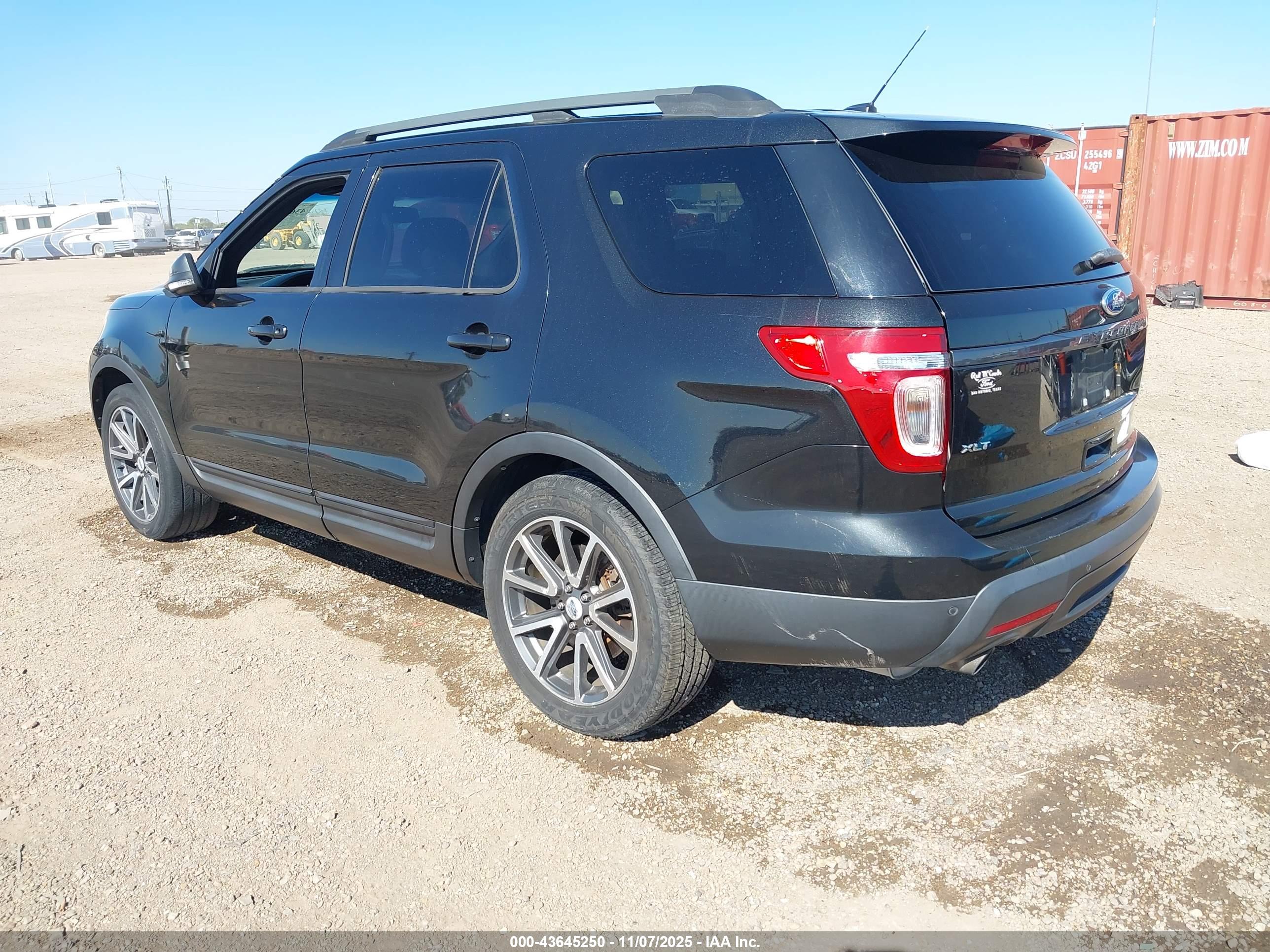 FORD EXPLORER image 3