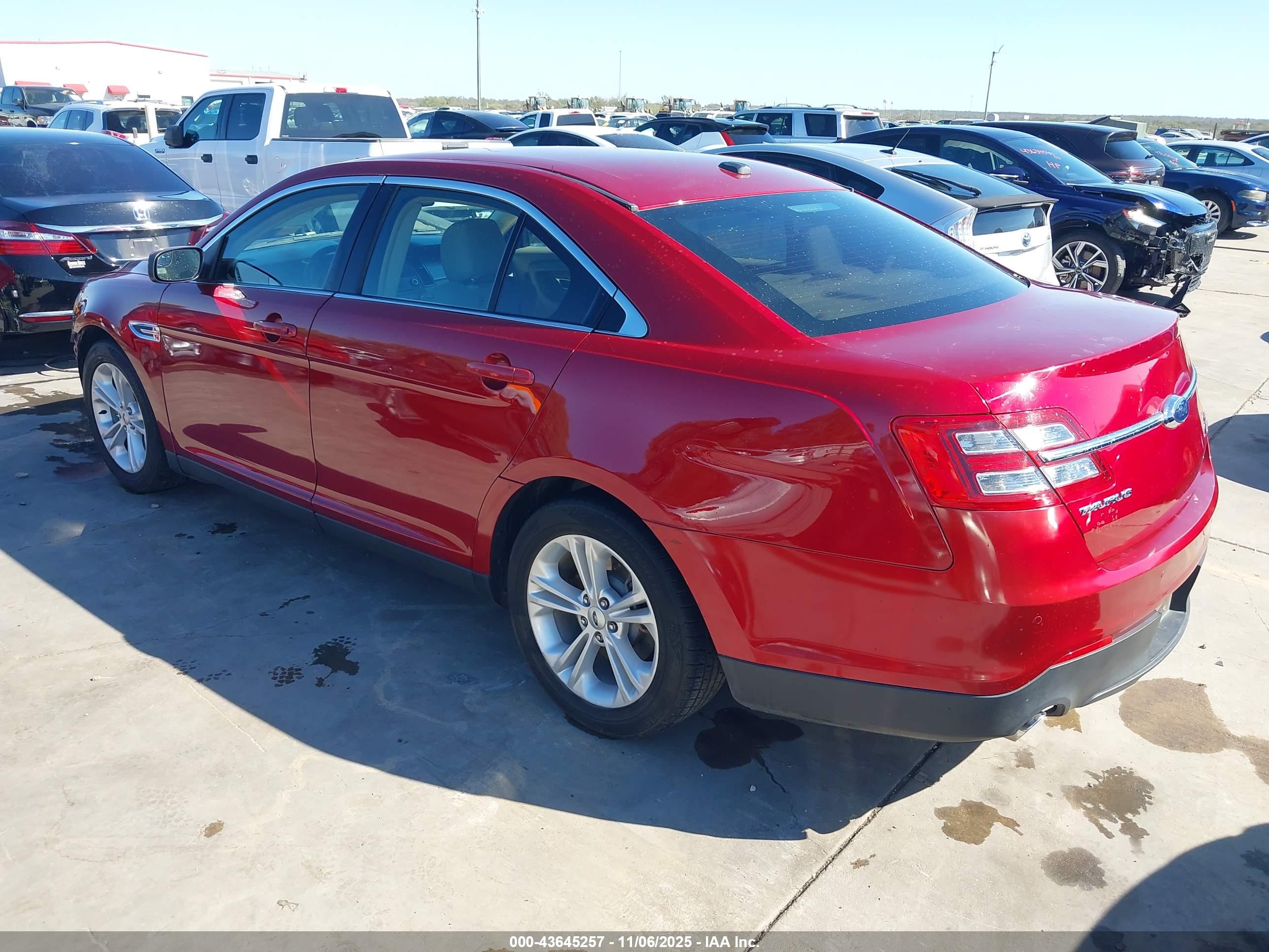 FORD TAURUS image 3