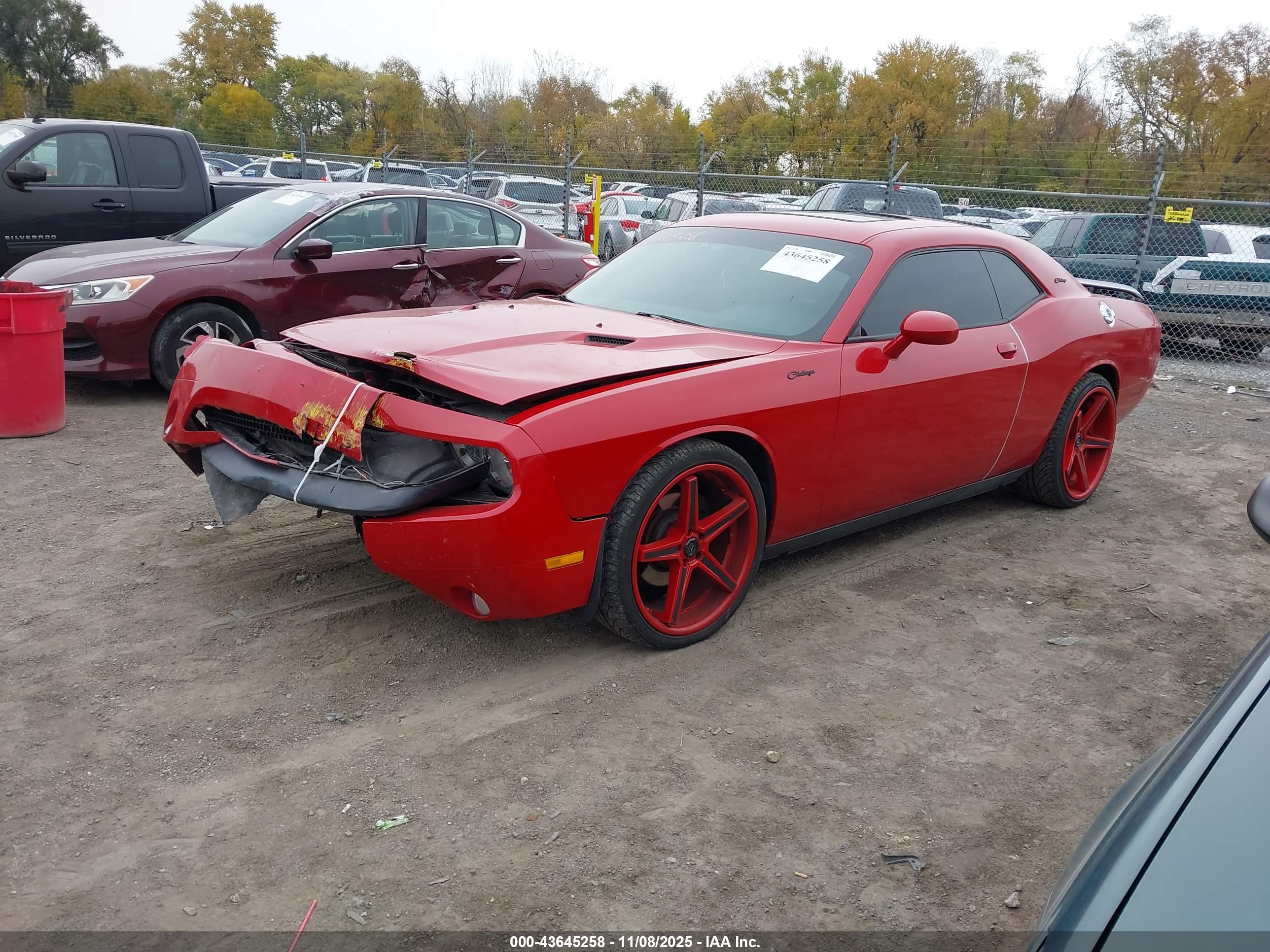 DODGE CHALLENGER image 2