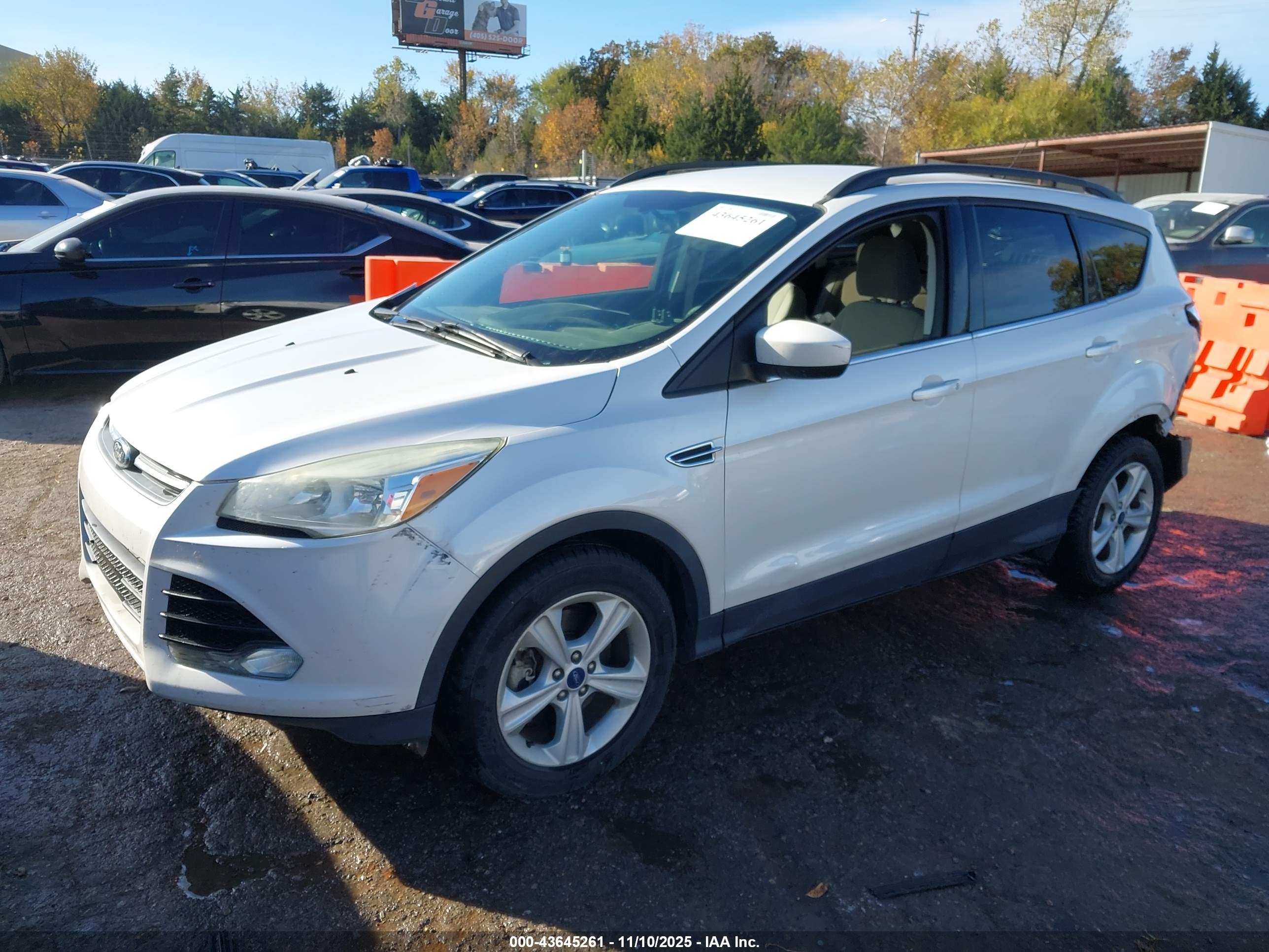 FORD ESCAPE image 2