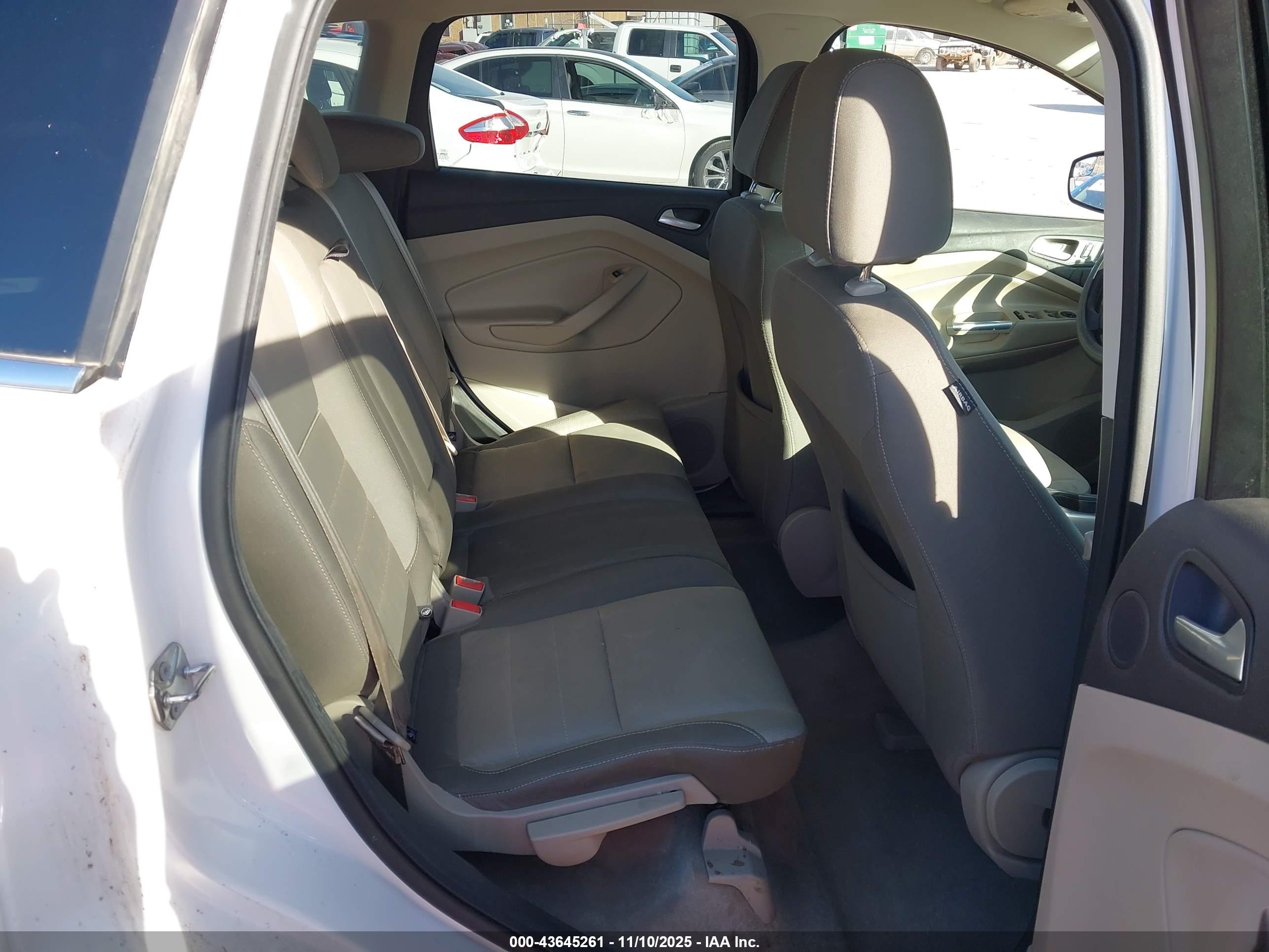 FORD ESCAPE image 8
