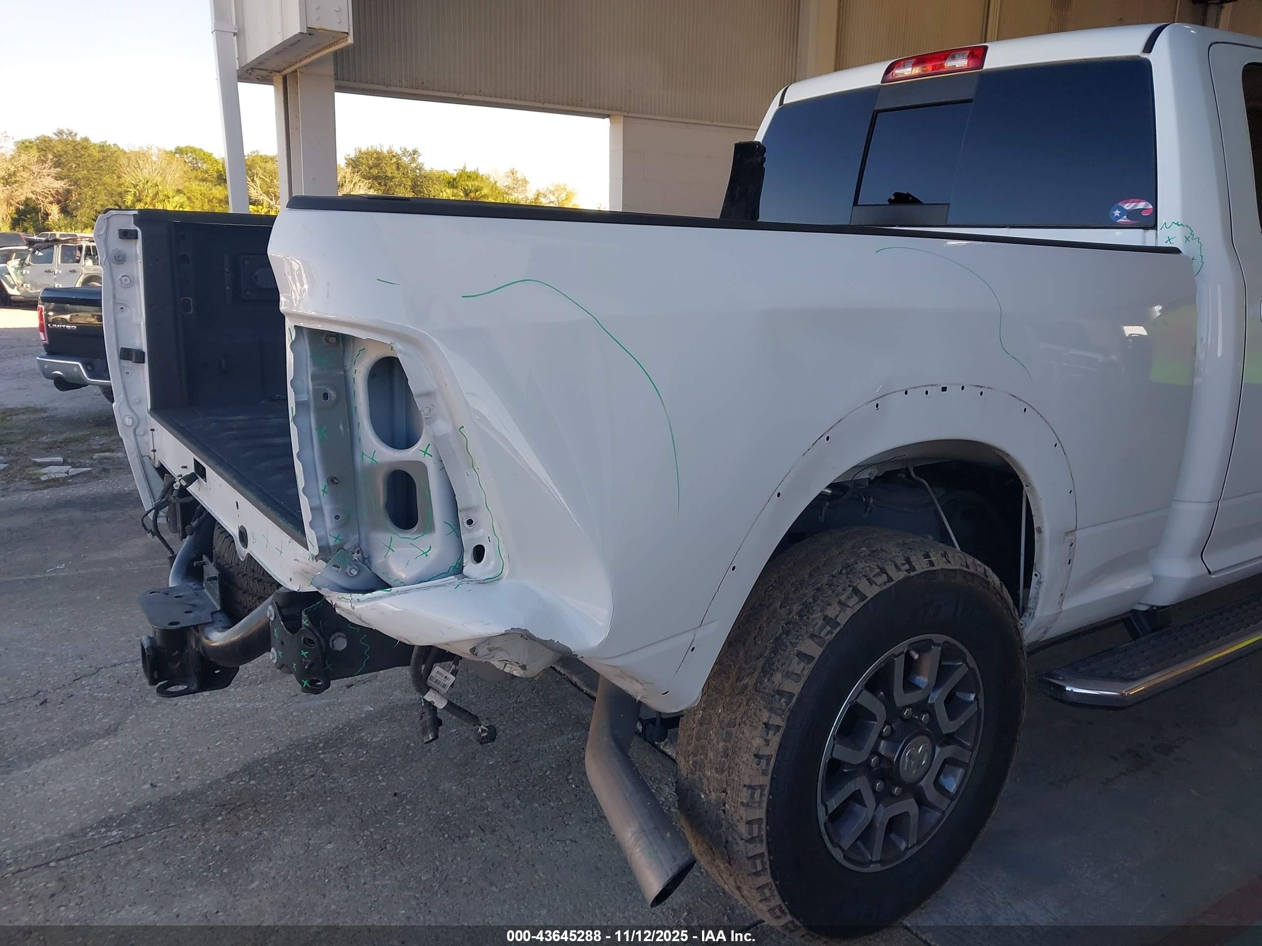 RAM 2500 image 6