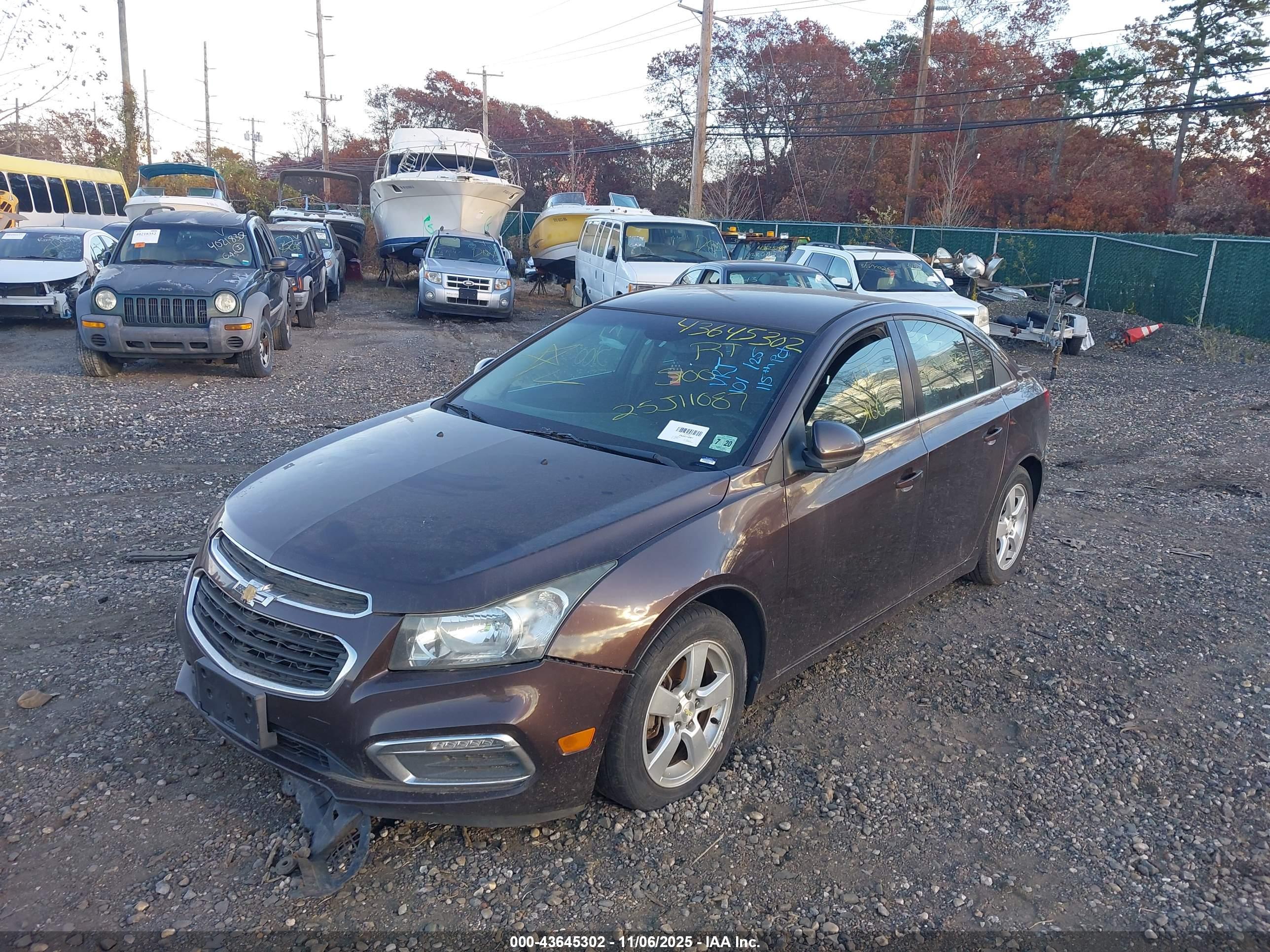 CHEVROLET CRUZE image 2