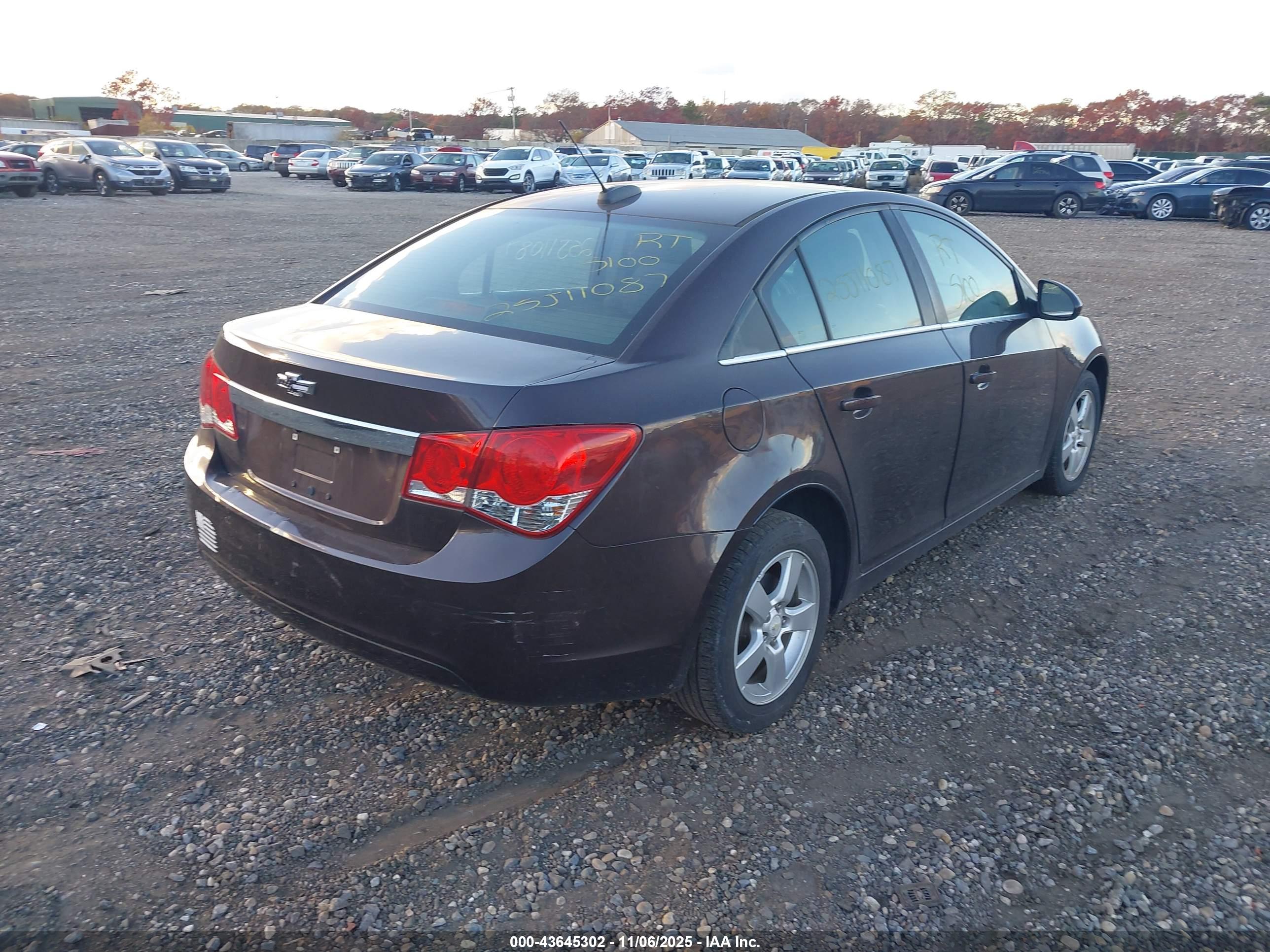 CHEVROLET CRUZE image 4