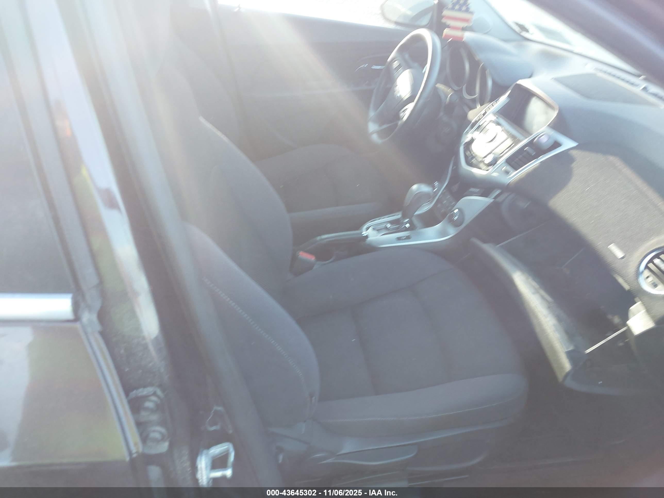 CHEVROLET CRUZE image 5